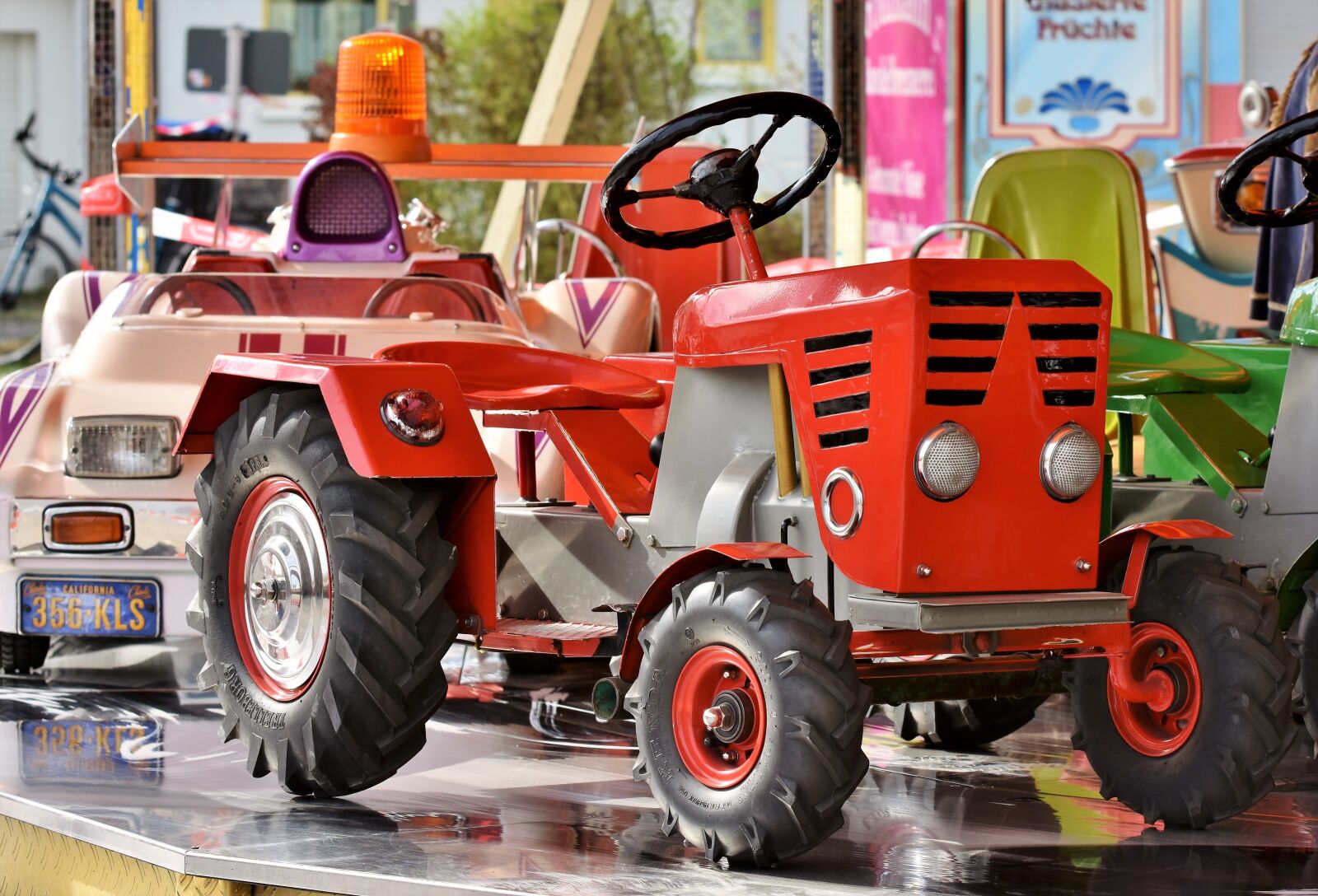 Nikon D7200 sample photo. Carousel, auto, tractor photography