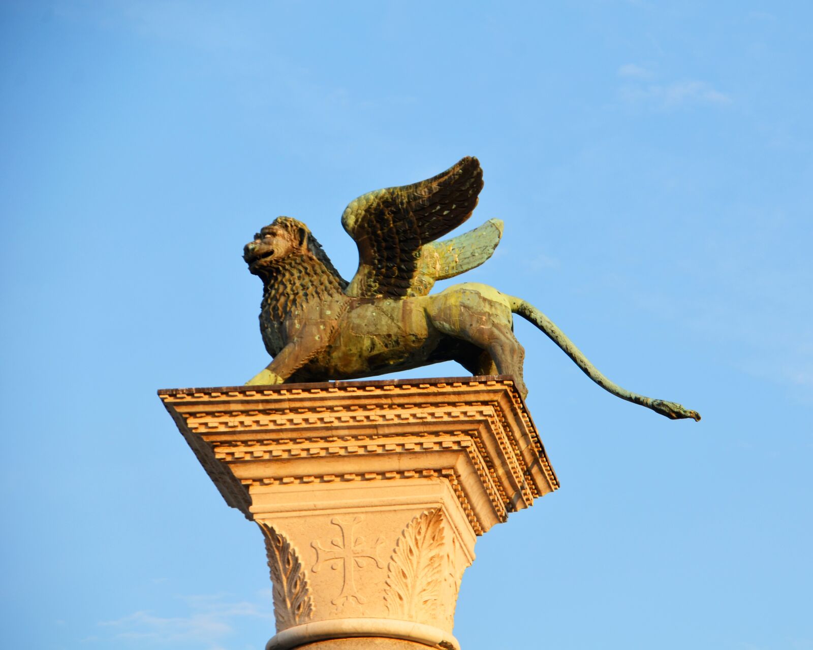 Nikon D7000 sample photo. Statue, lion, venice photography