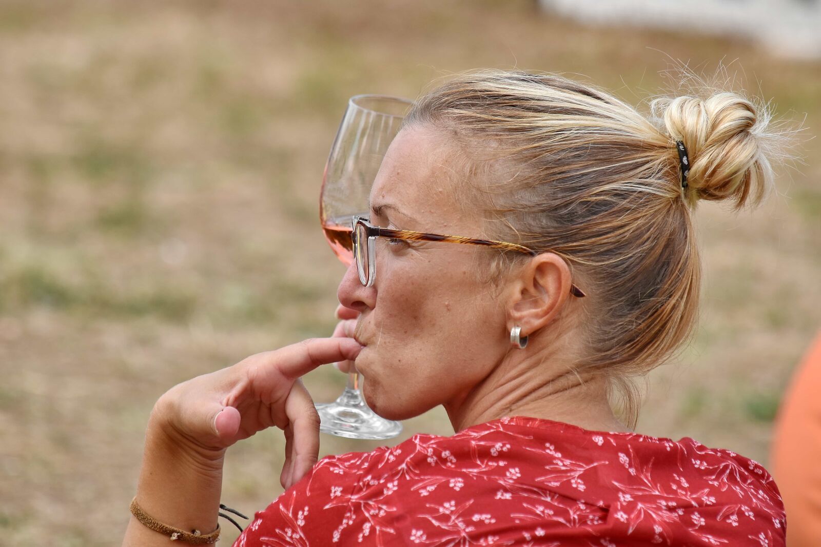 Nikon D5500 sample photo. Cocktail, enjoyment, pretty girl photography