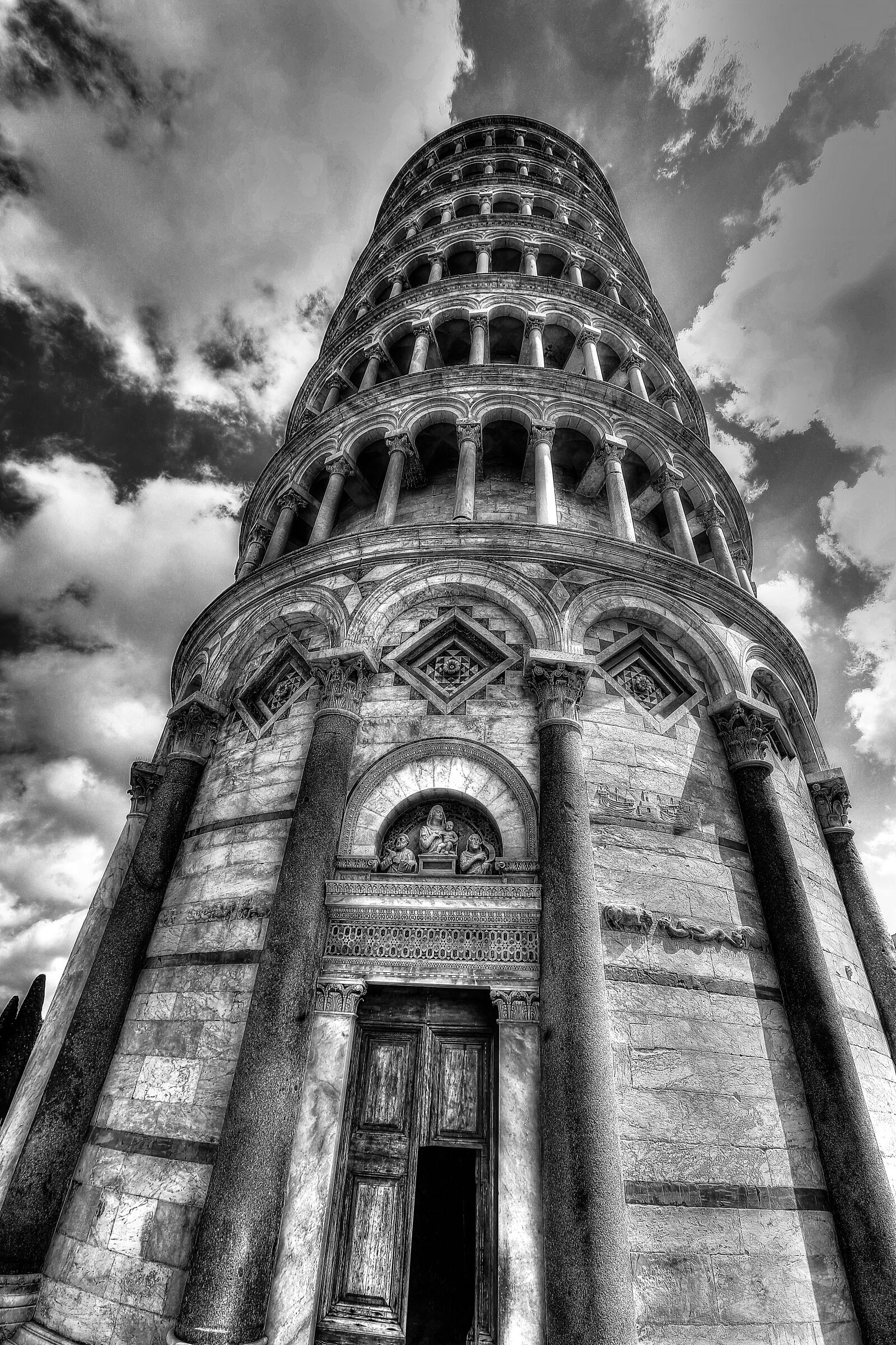 Canon EF 16-35mm F2.8L II USM sample photo. Italy, lutandetornetipisa, pisa photography
