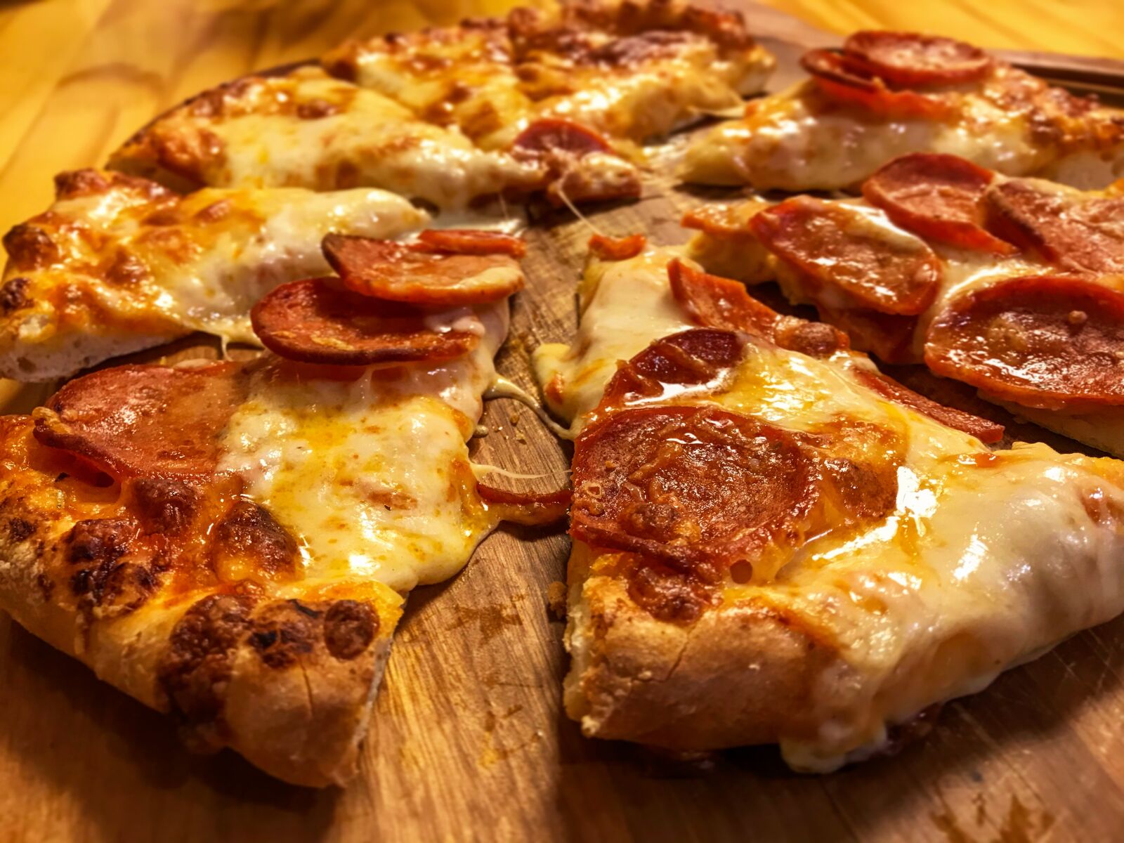 iPhone 7 Plus back dual camera 3.99mm f/1.8 sample photo. Pizza, homemade, food photography