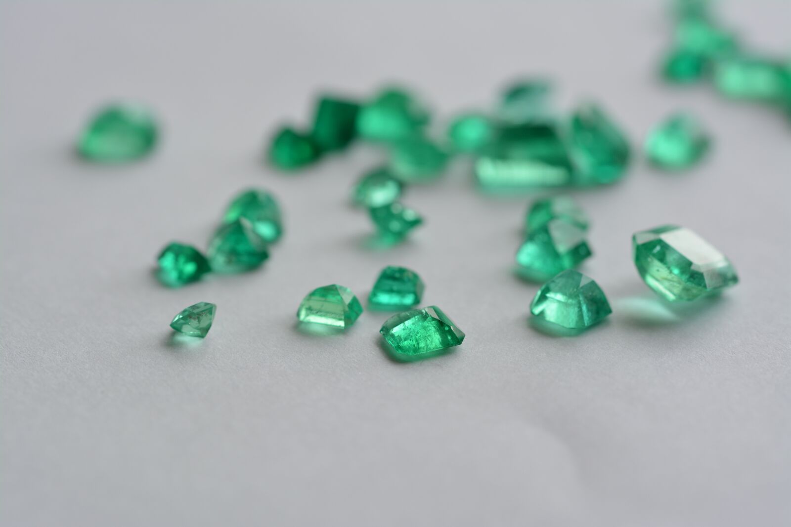 Nikon D5200 sample photo. Gem, emerald, stones photography
