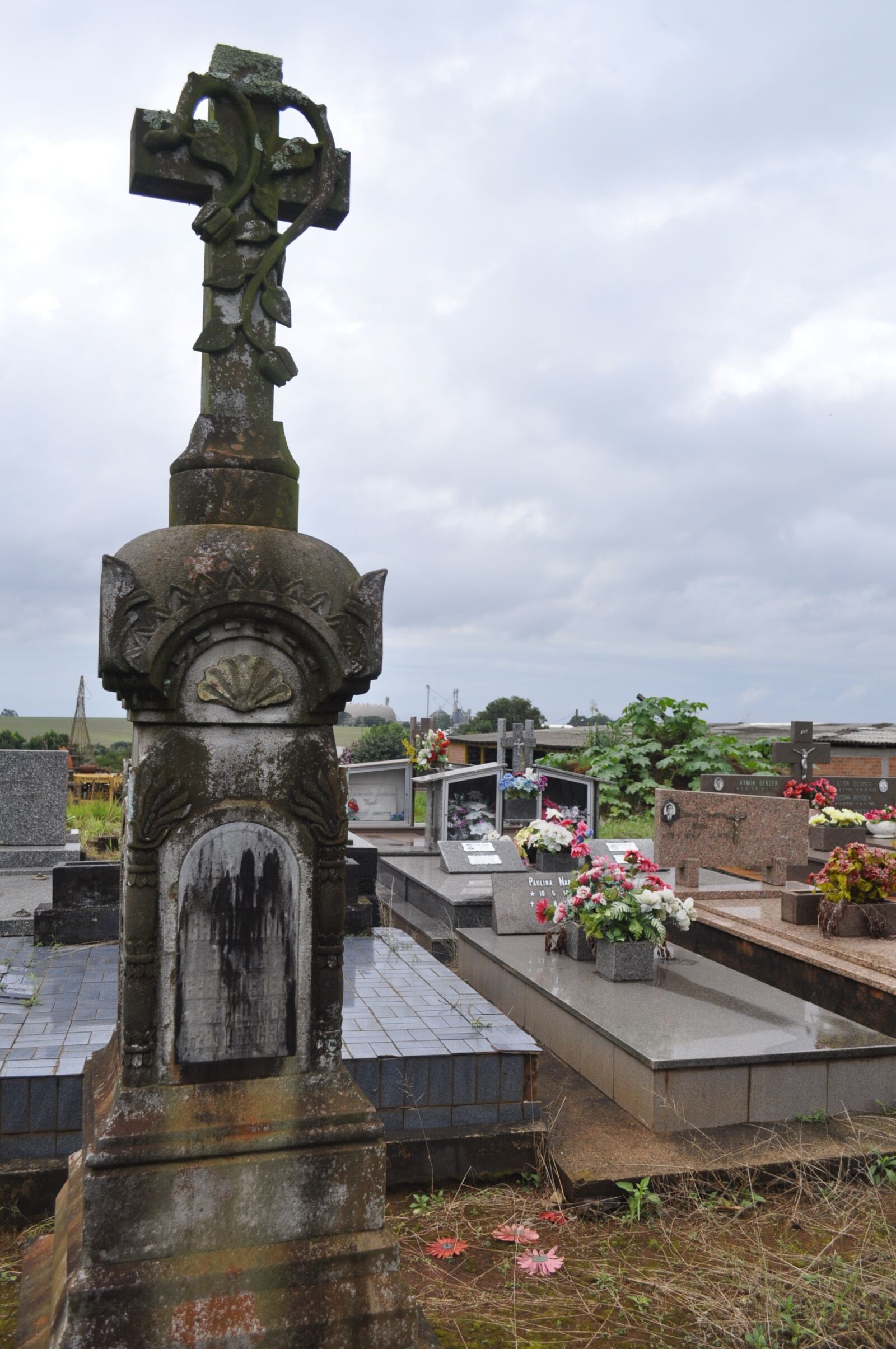 Nikon D5000 sample photo. Tomb, cemetery, sculpture photography