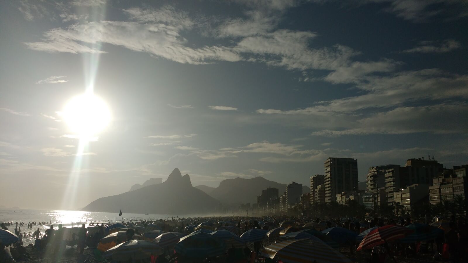 Motorola MotoG3 sample photo. Ipanema, sol, beach photography