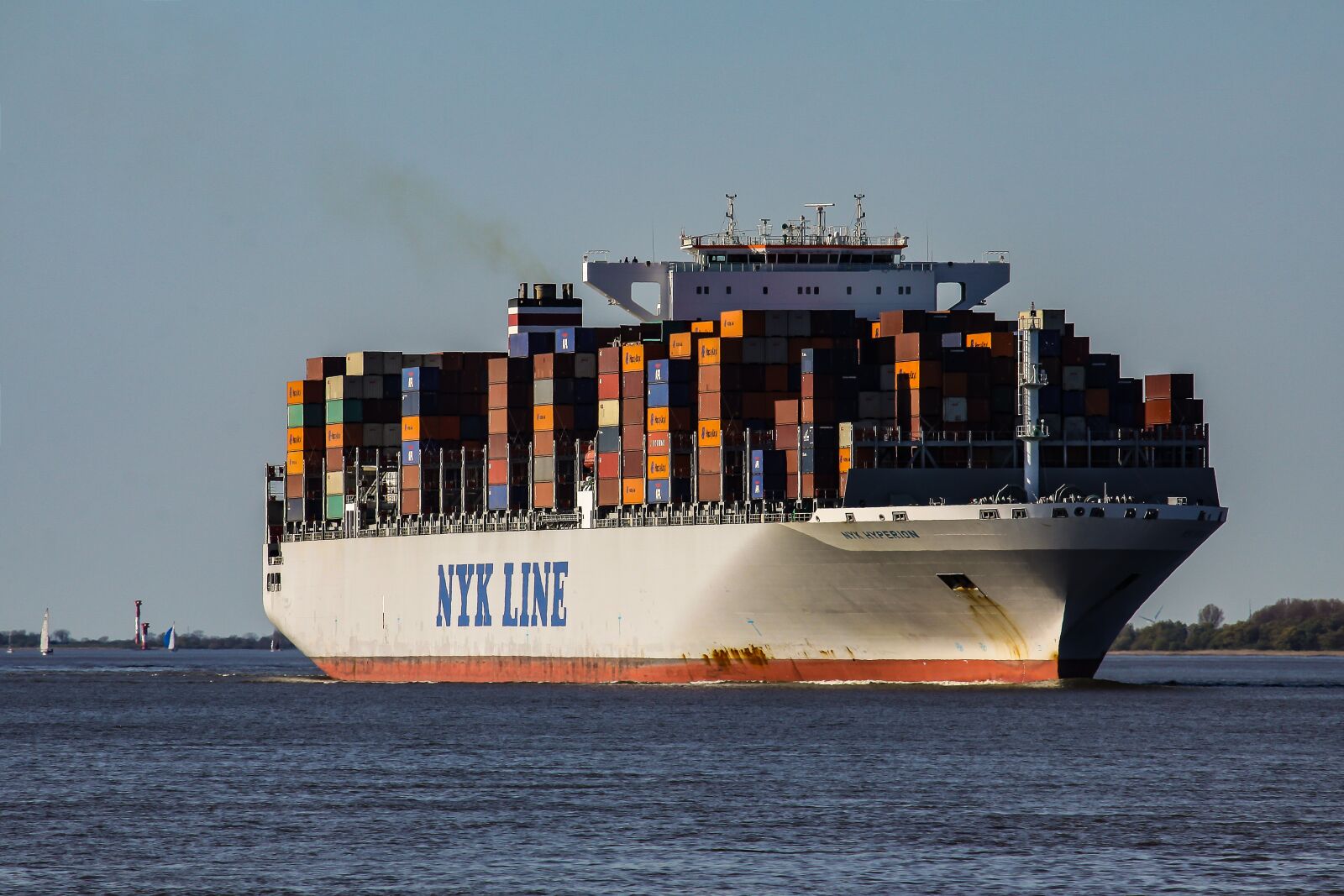 Canon EOS 50D sample photo. Container ship, cargo, frachtschiff photography