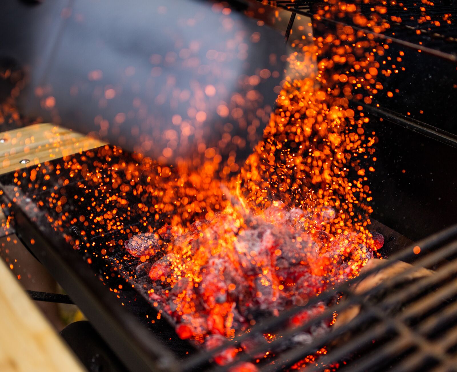 Canon EOS 5DS R sample photo. Grill, barbecue, bbq photography