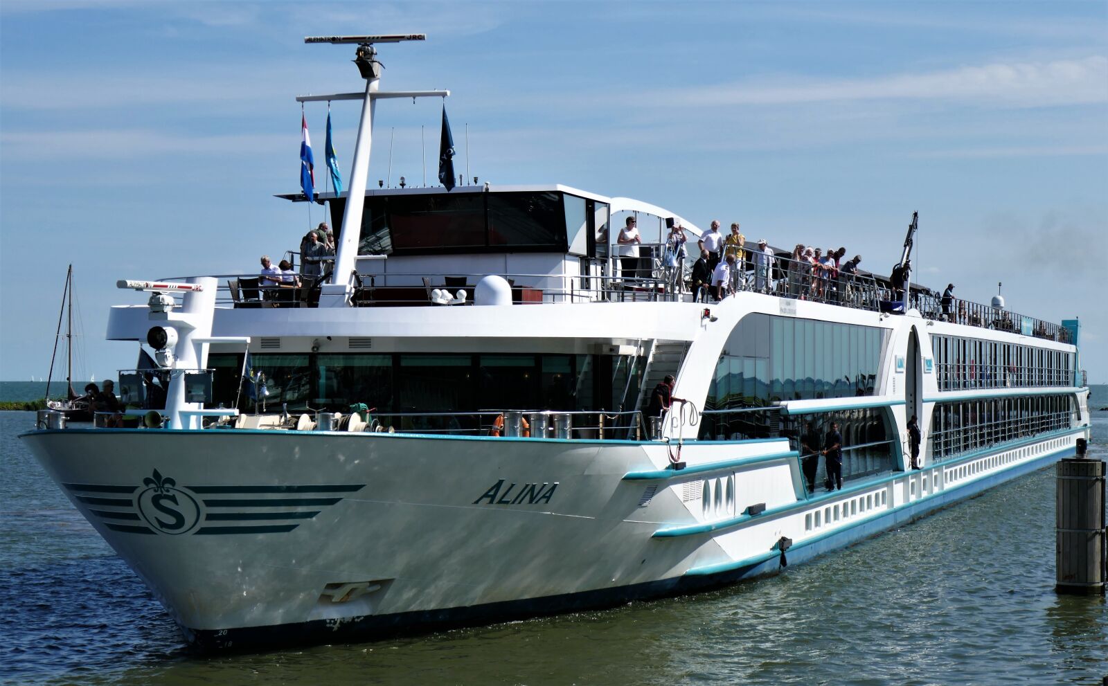 Panasonic DMC-TZ101 sample photo. Shipping, passenger ship, excursion photography