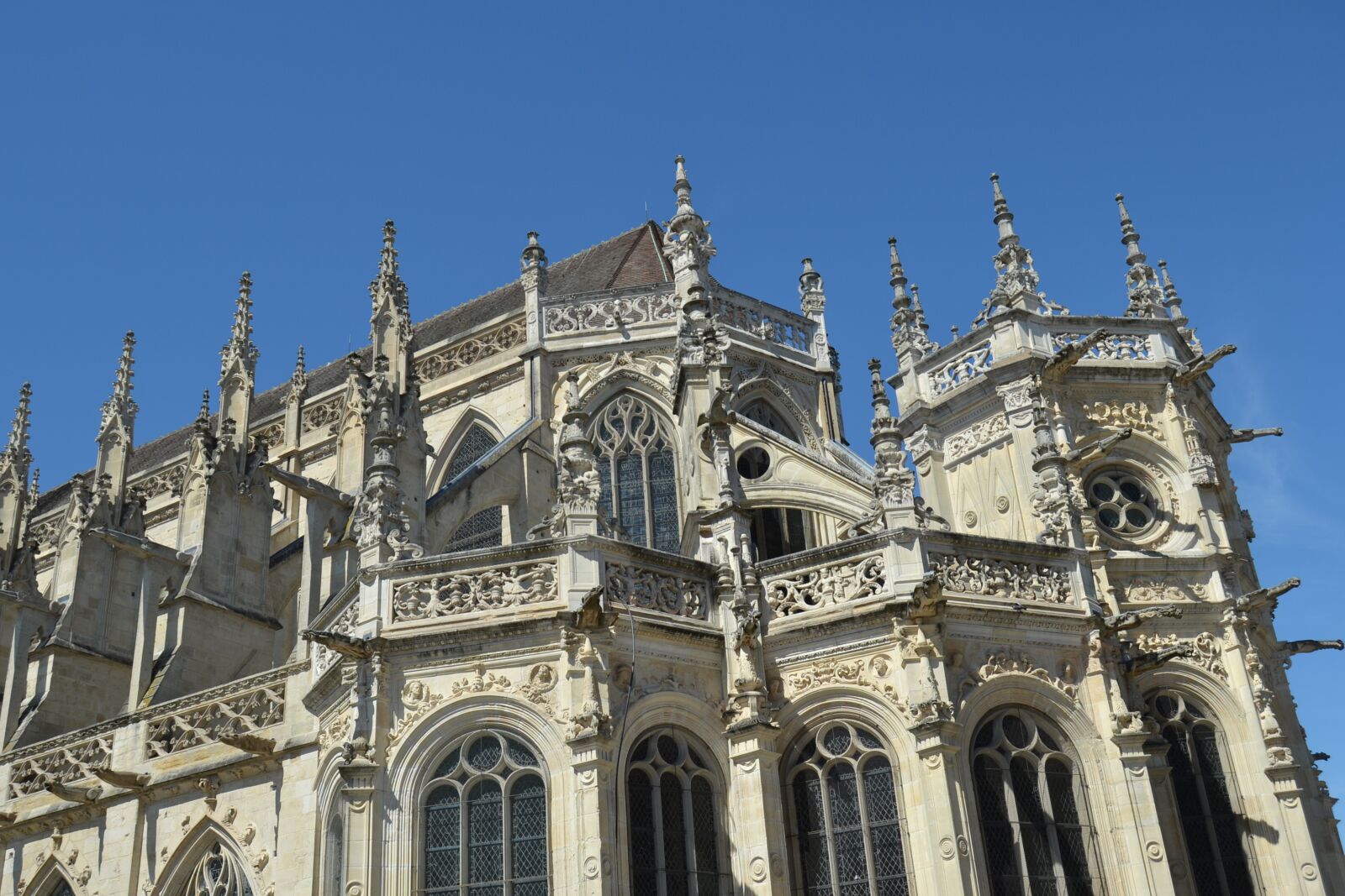Nikon D3100 sample photo. France, fall, cathedral photography