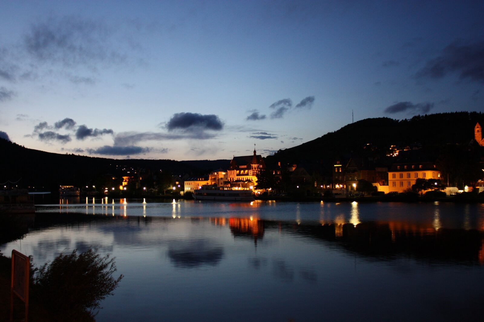 Canon EOS 450D (EOS Rebel XSi / EOS Kiss X2) sample photo. Mosel, river, landscape photography