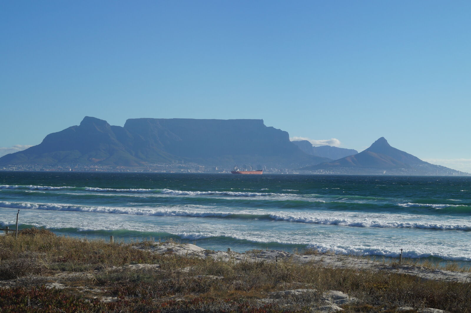 Sony DT 18-55mm F3.5-5.6 SAM II sample photo. Cape, town, mountains, ocean photography