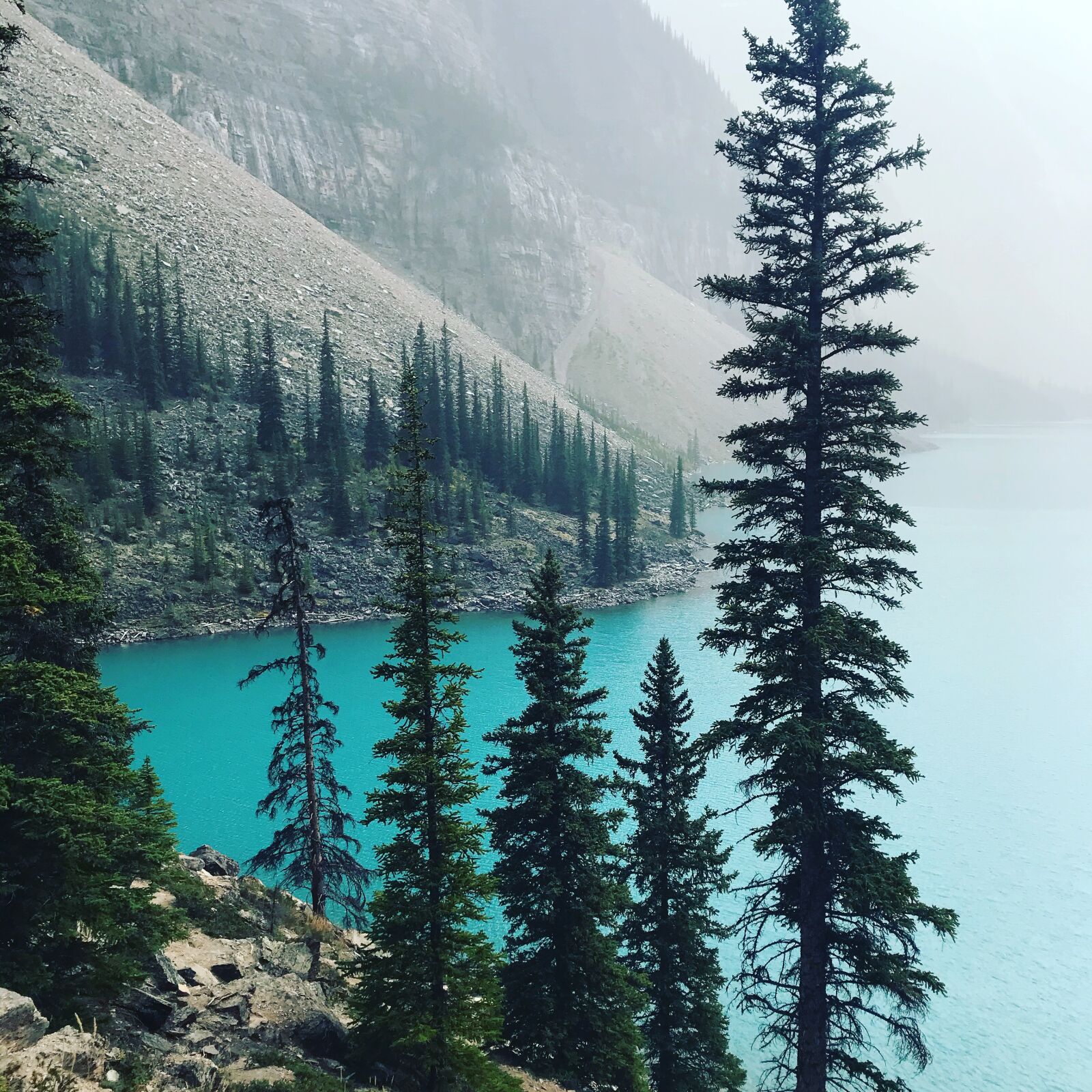iPhone 7 back camera 3.99mm f/1.8 sample photo. Canada, lake, banff photography