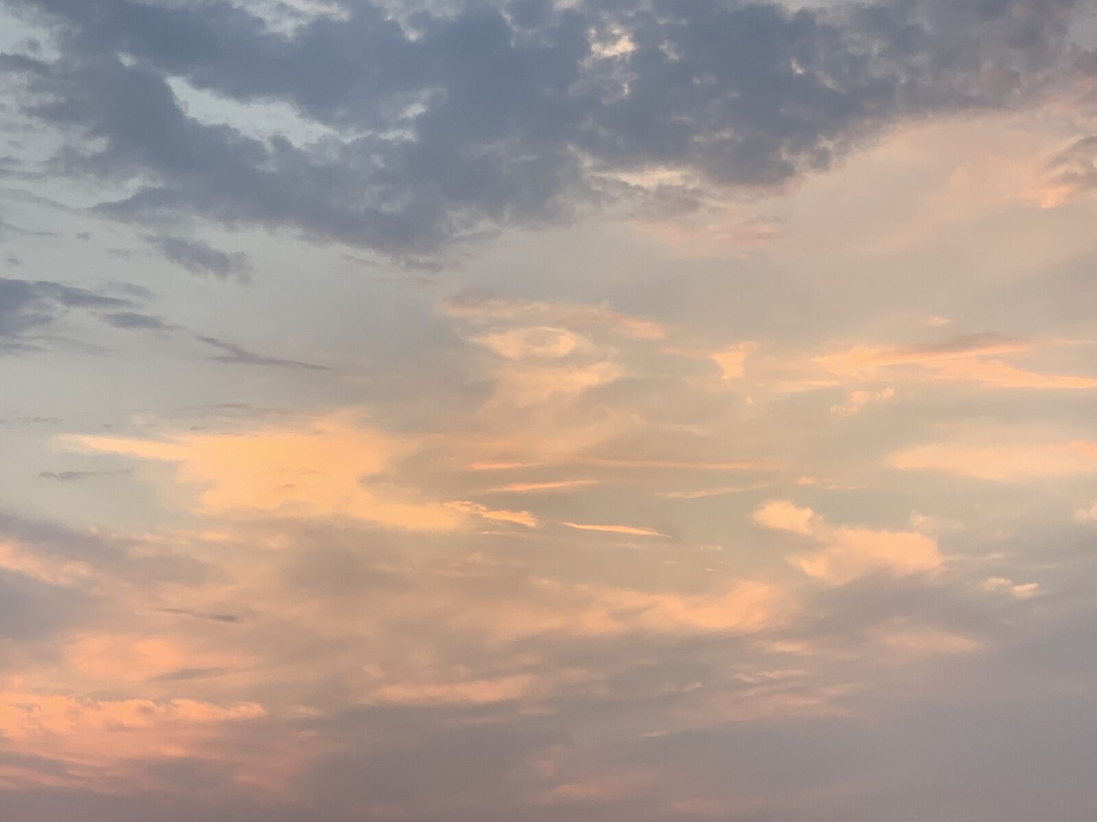 Apple iPhone XS Max sample photo. Sunset, pink sunset, sky photography