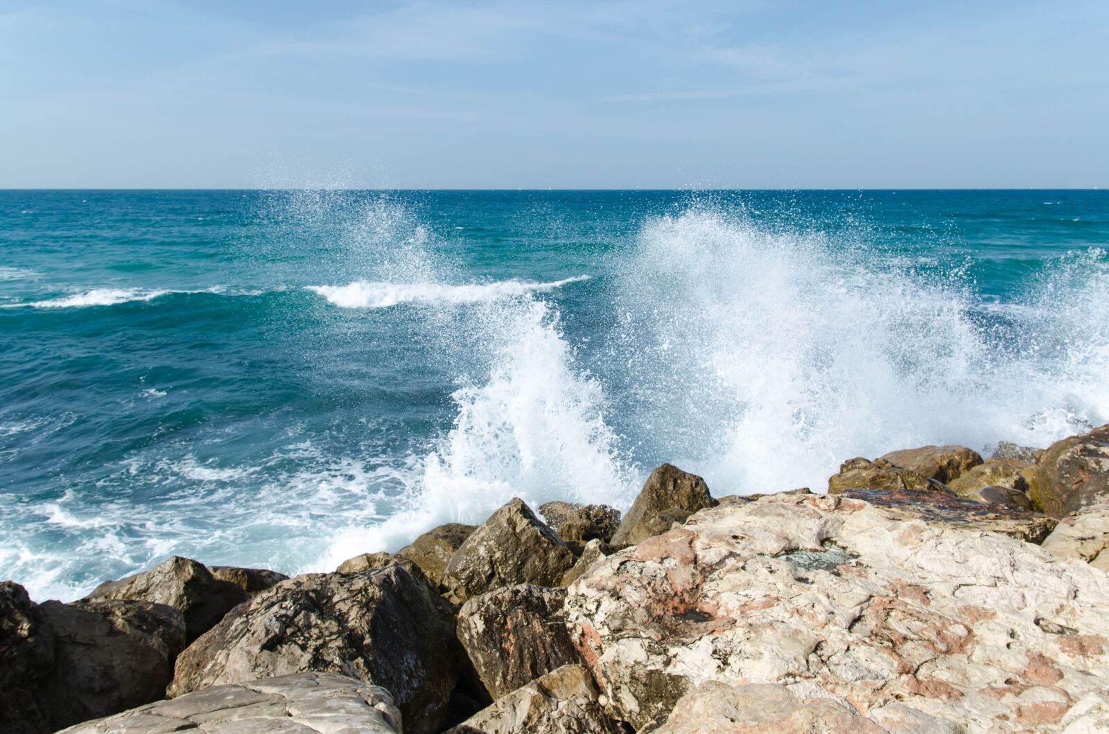 Nikon D5100 sample photo. Sea, water, splash photography