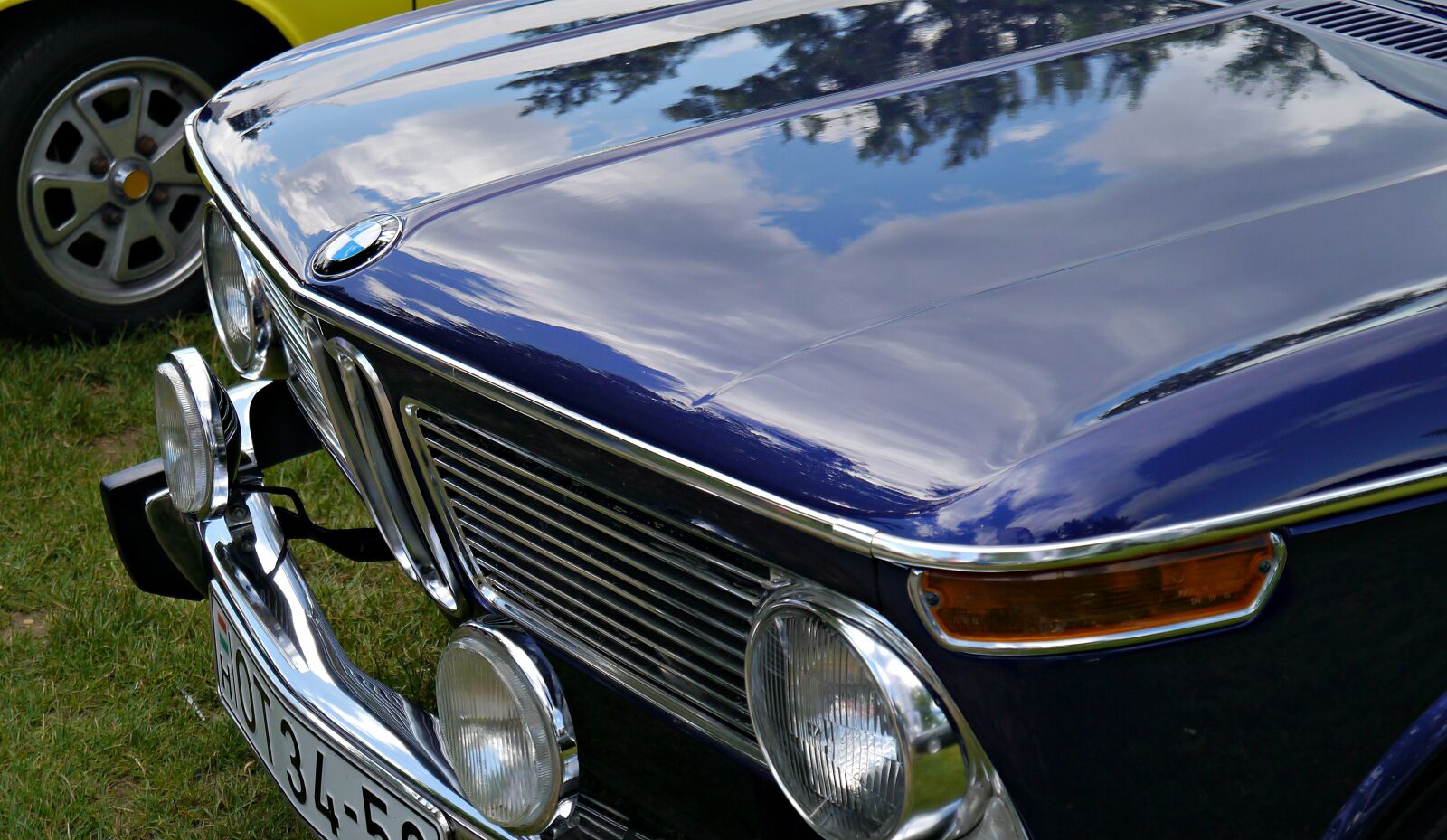 Panasonic Lumix DMC-G3 sample photo. Bmw, old, car photography