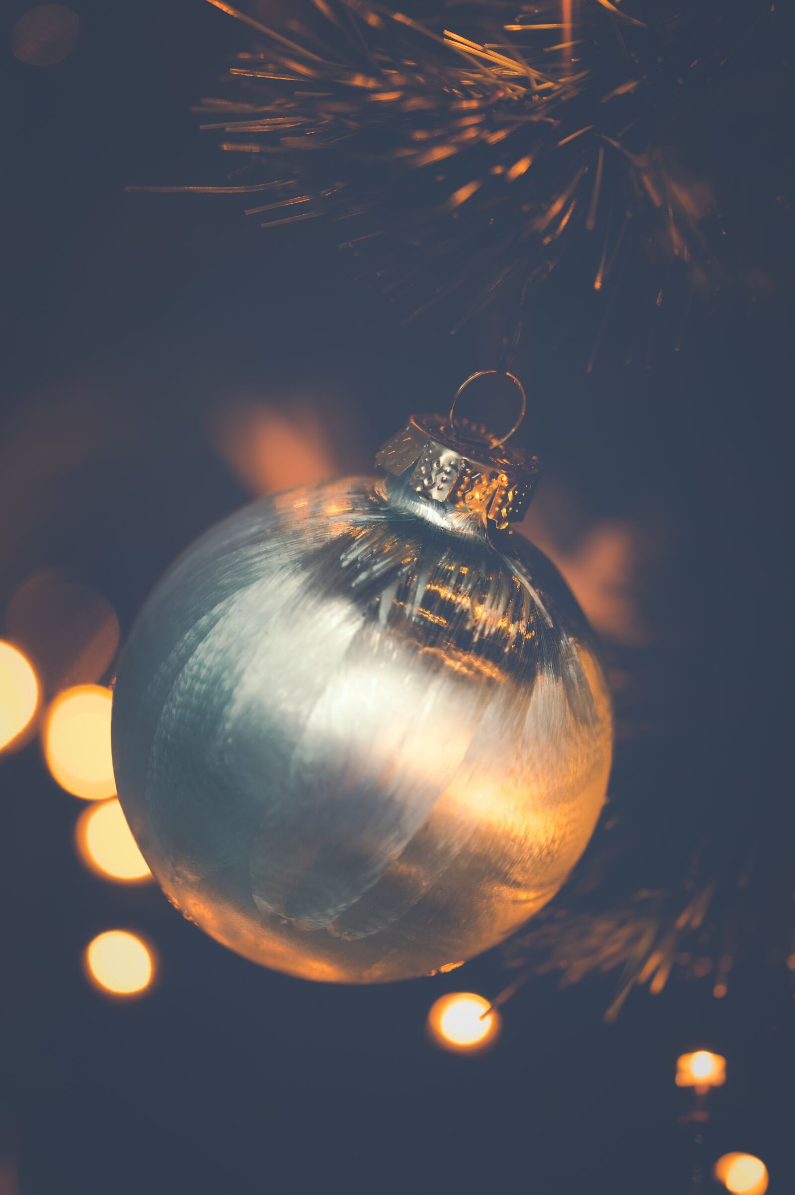 Sony SLT-A58 + 105mm F2.8 sample photo. Christmas, christmas bauble, december photography