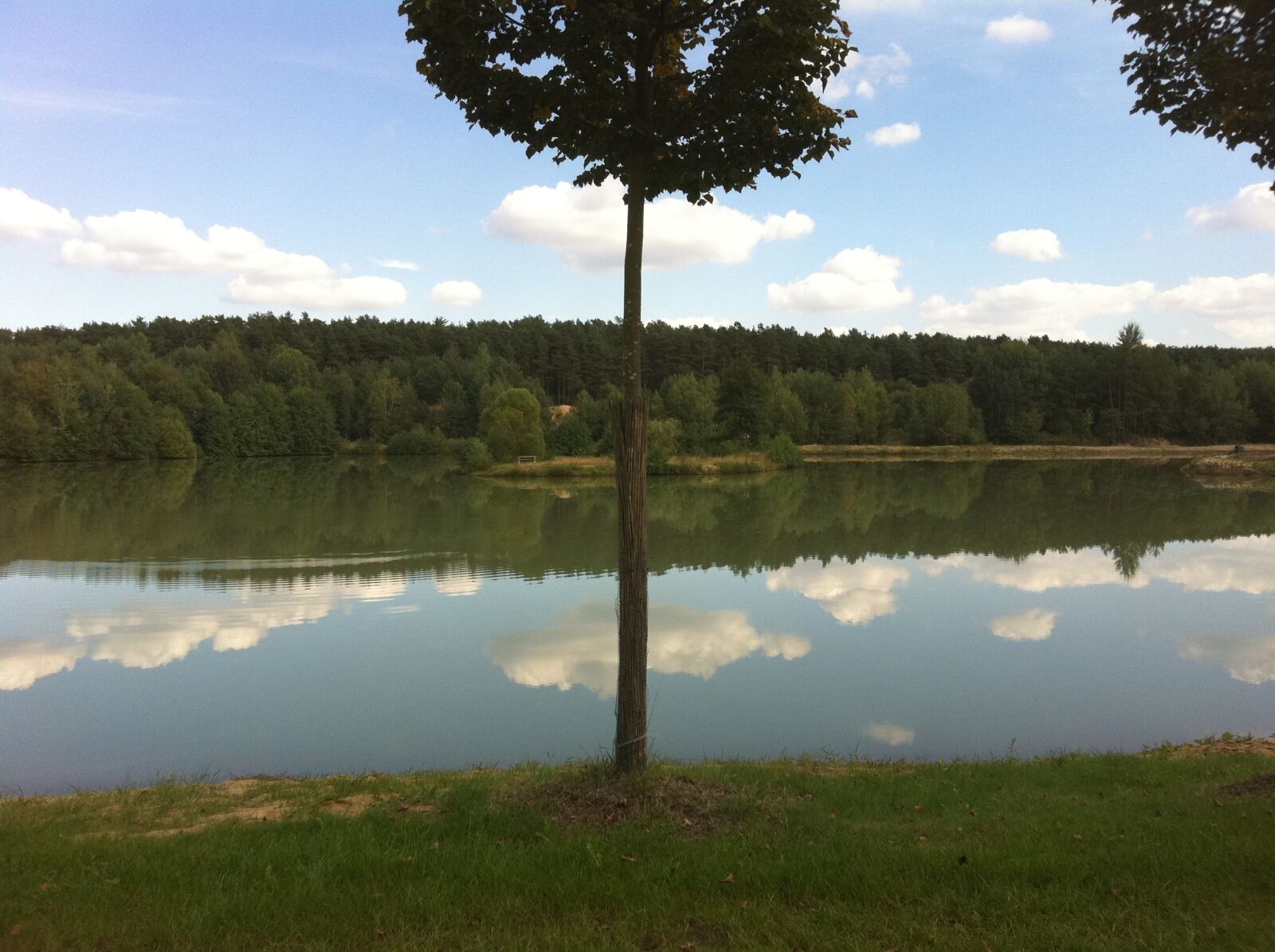 Apple iPhone sample photo. Rest, lake, water photography