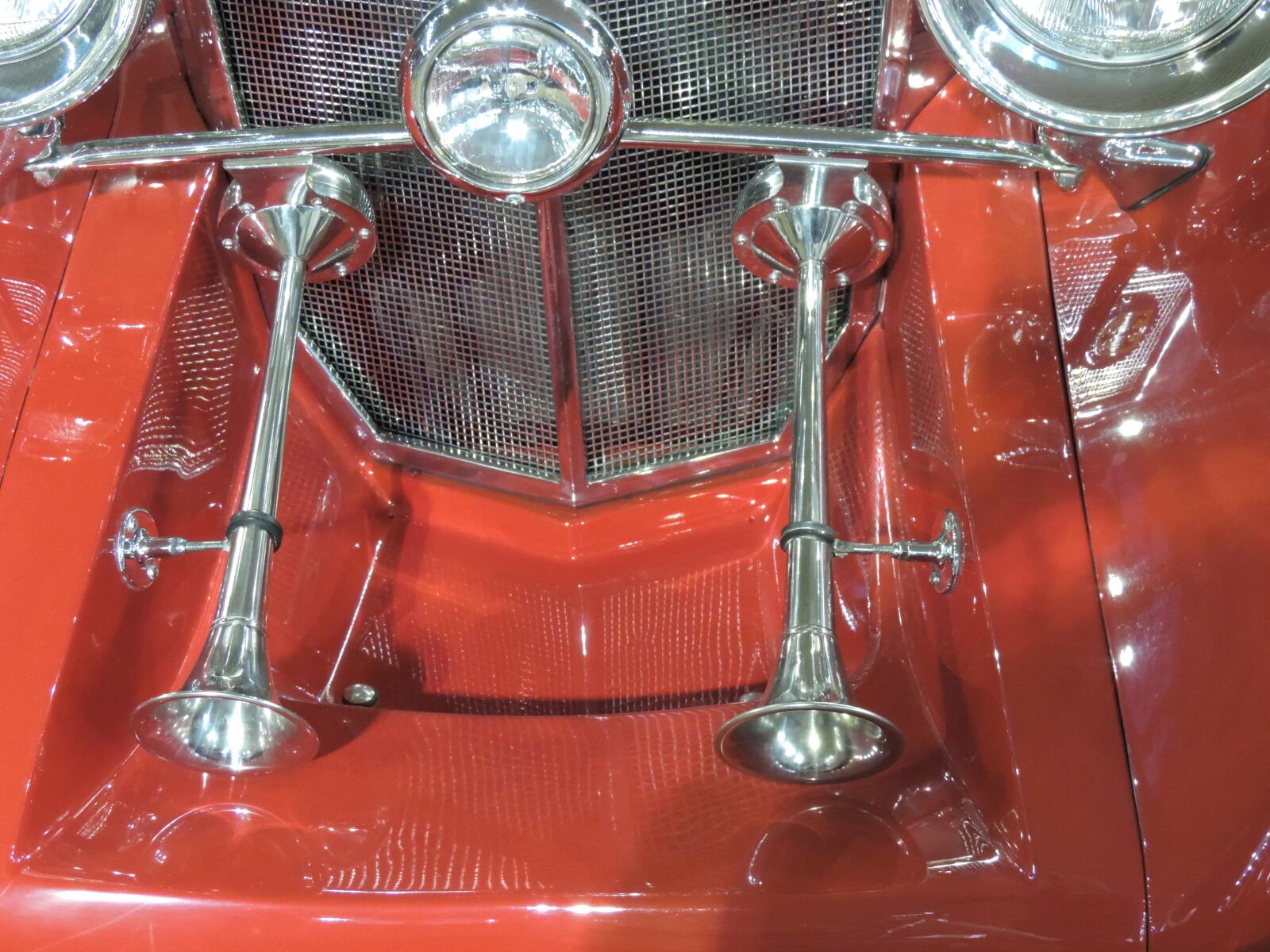 Nikon Coolpix P520 sample photo. Car, chrome, metal, metallic photography