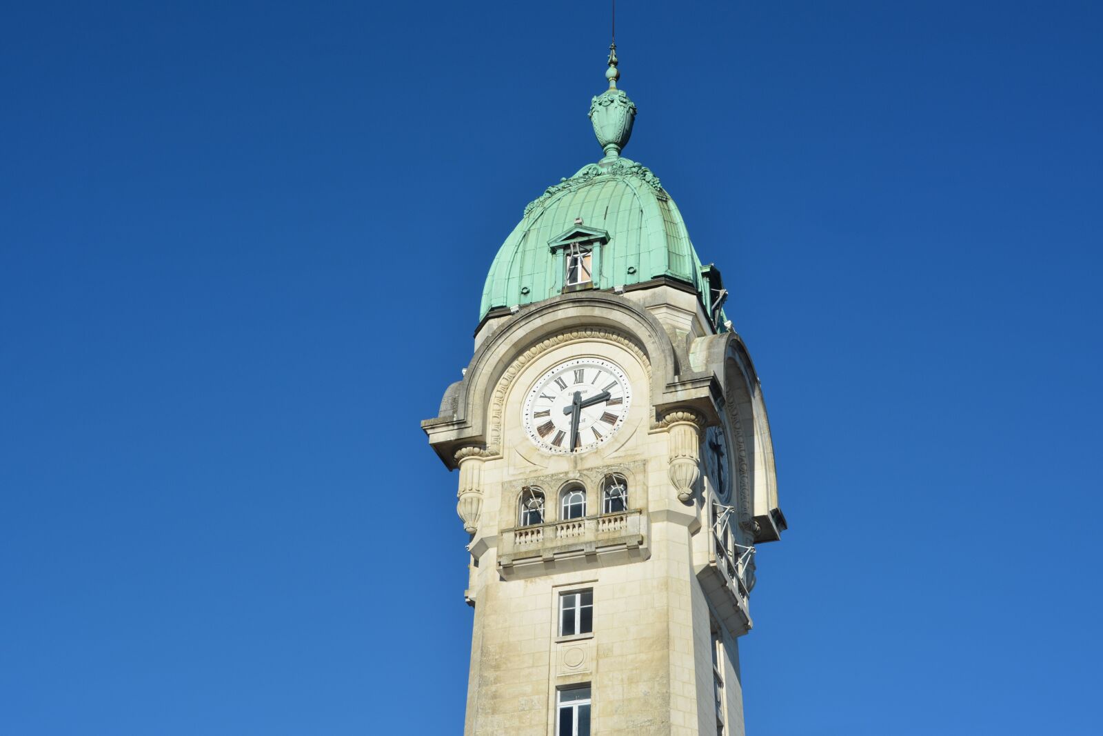 Nikon D7100 sample photo. Campanile, clock, station photography