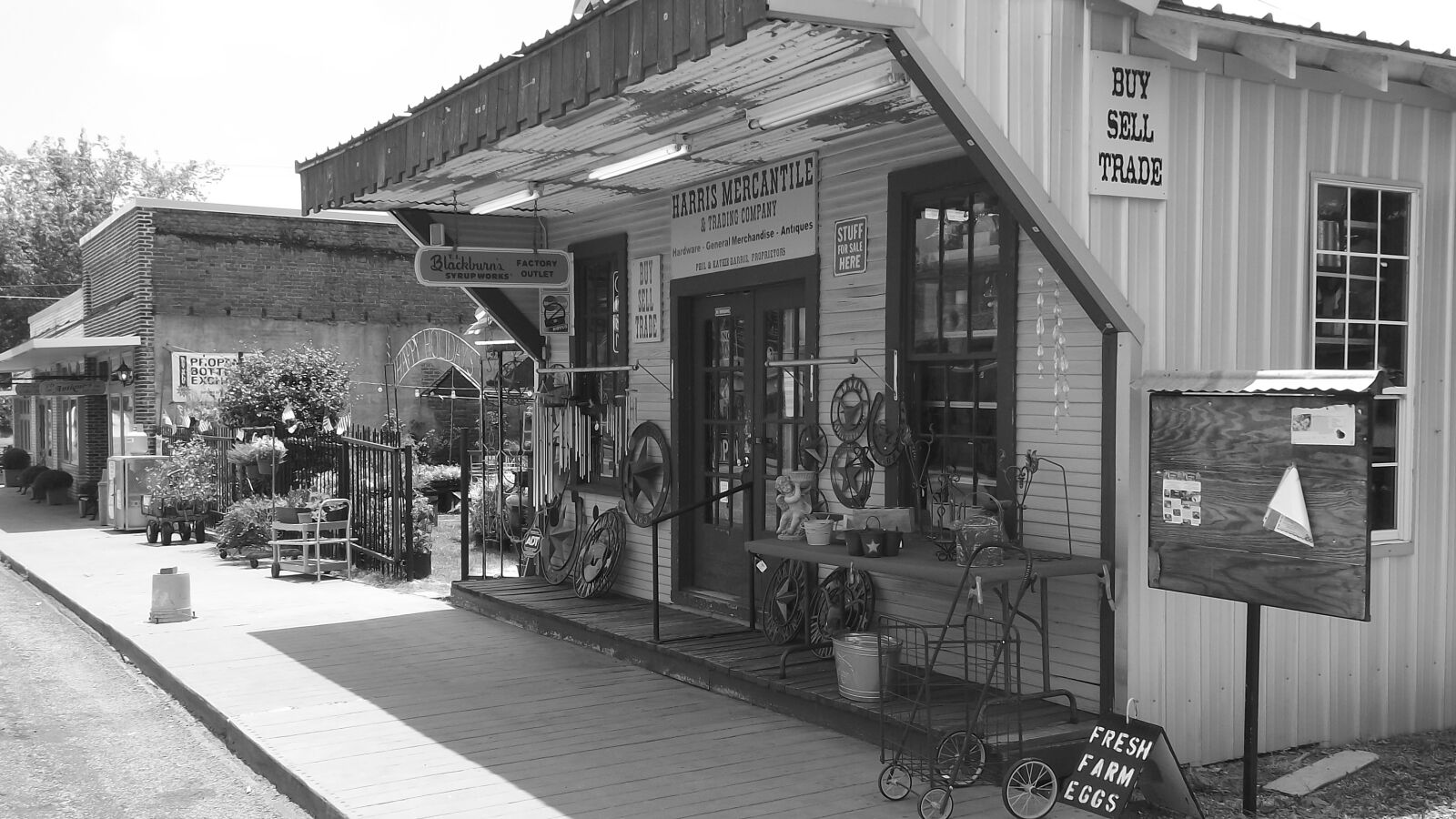 Fujifilm FinePix S2940/Walmart sample photo. Old, time, general photography