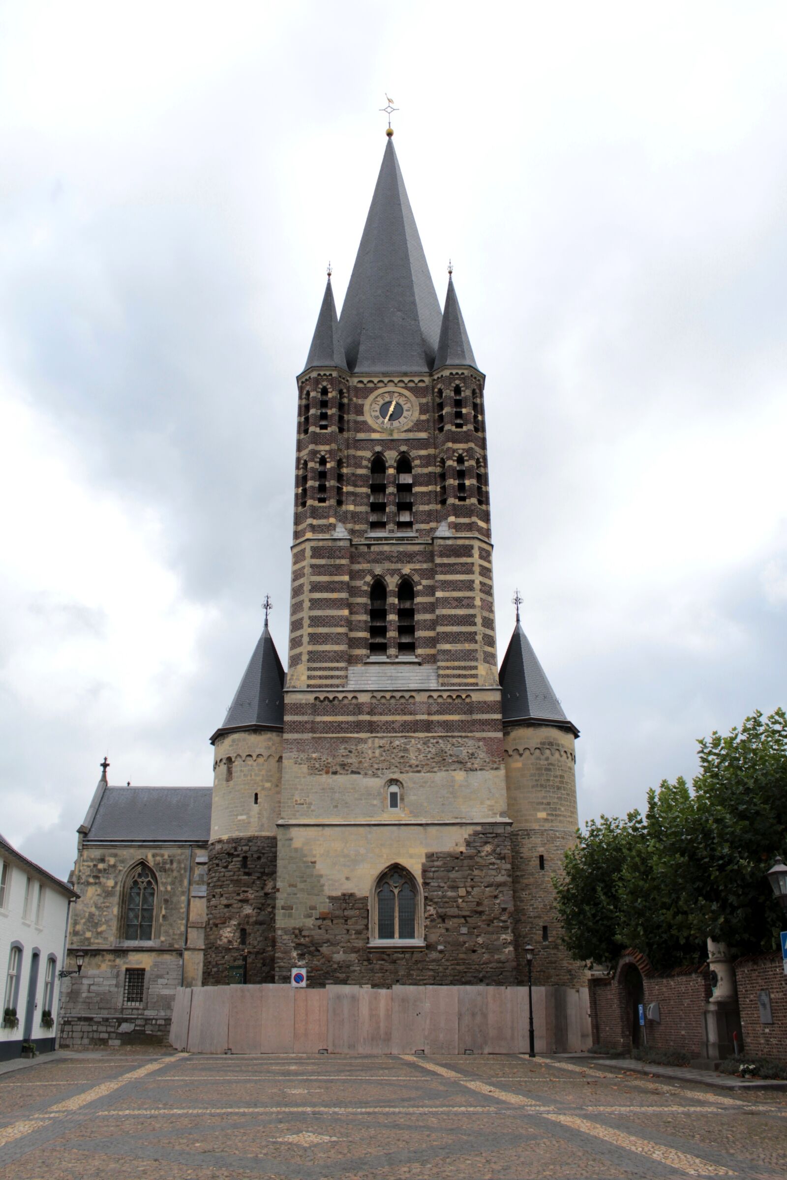 Canon EOS 600D (Rebel EOS T3i / EOS Kiss X5) sample photo. Thorn, church, church tower photography