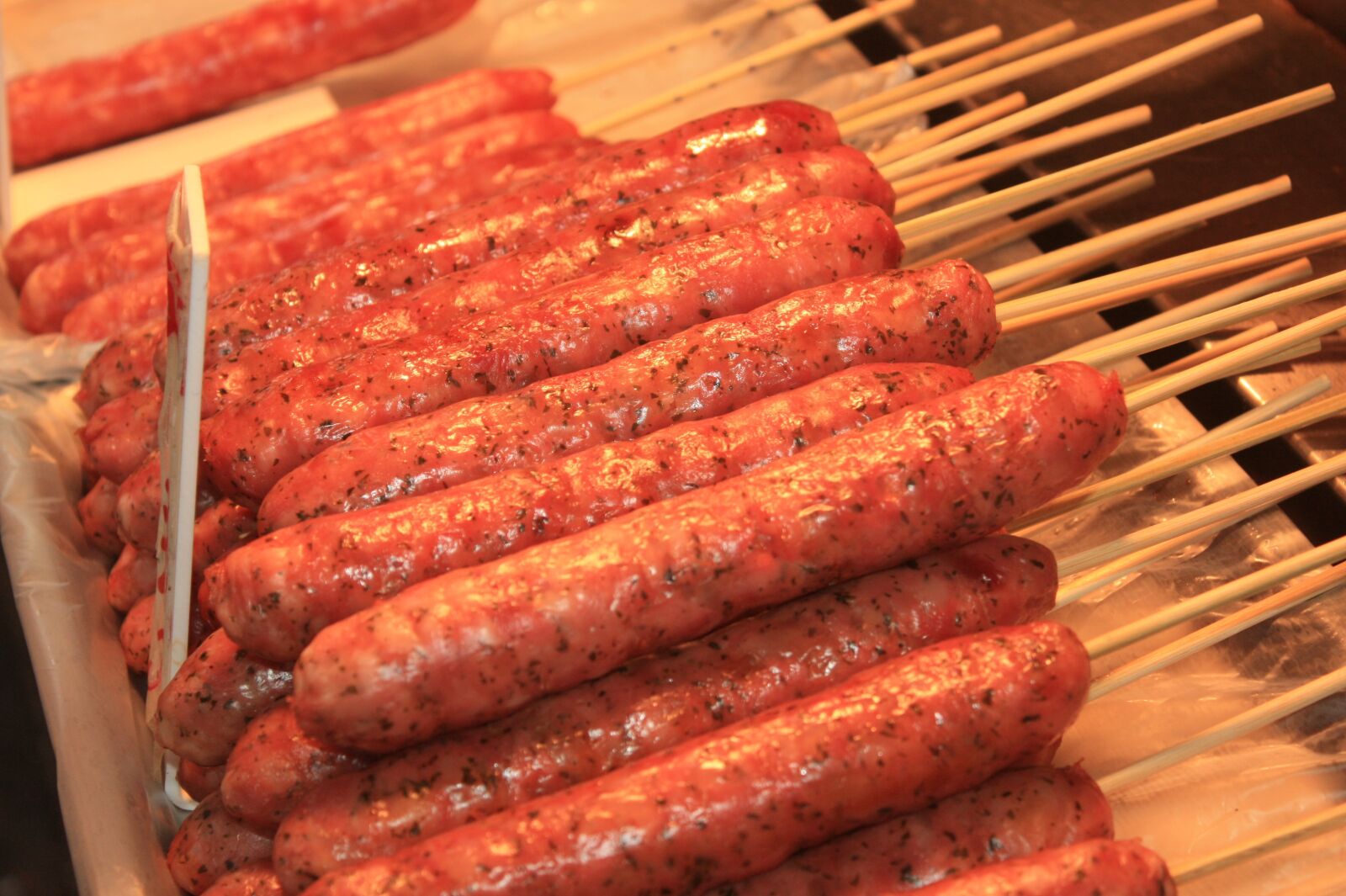 Canon EOS 450D (EOS Rebel XSi / EOS Kiss X2) sample photo. Barbecue, meat, pork photography