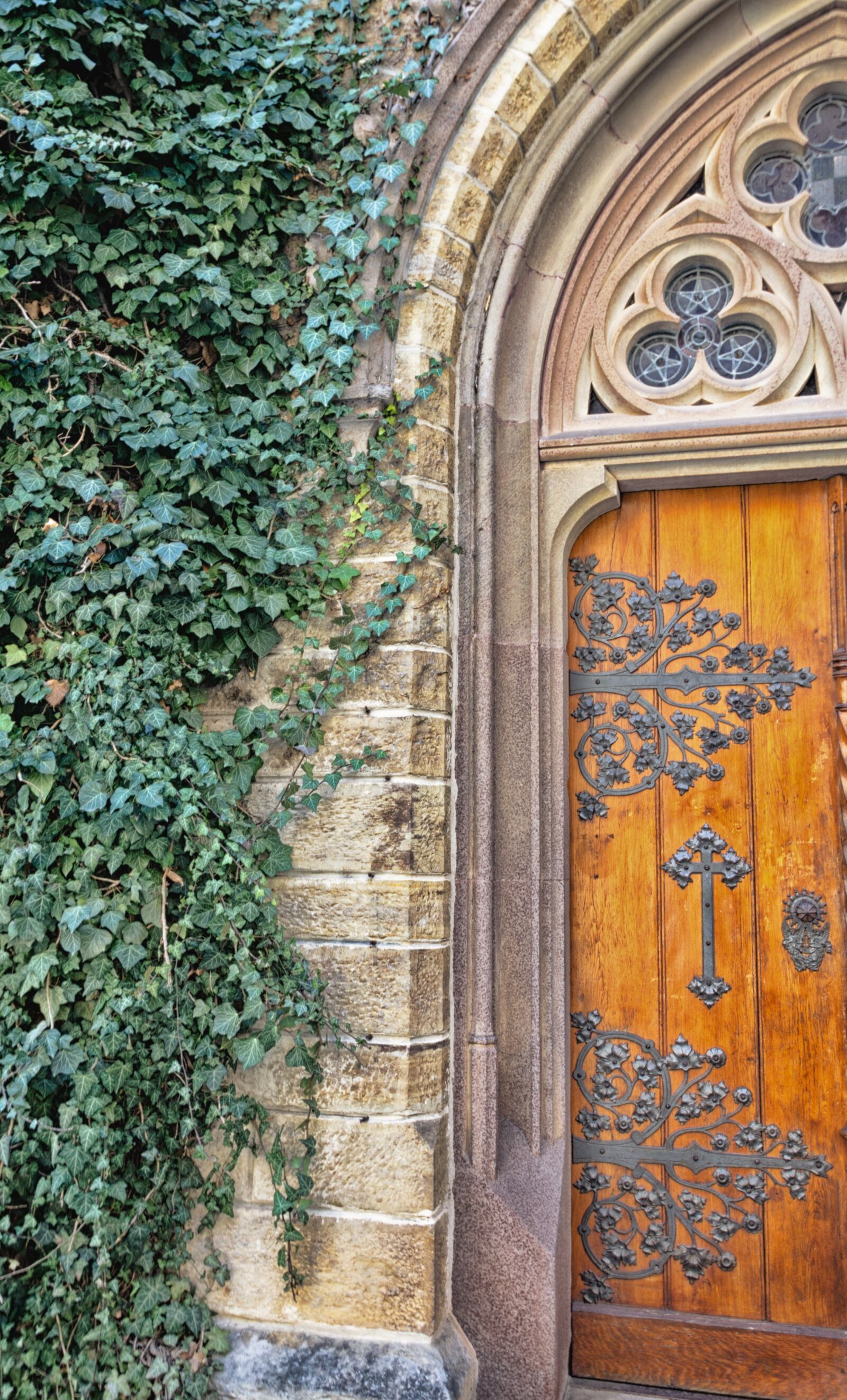 Nikon D5100 sample photo. Door, architecture, old photography