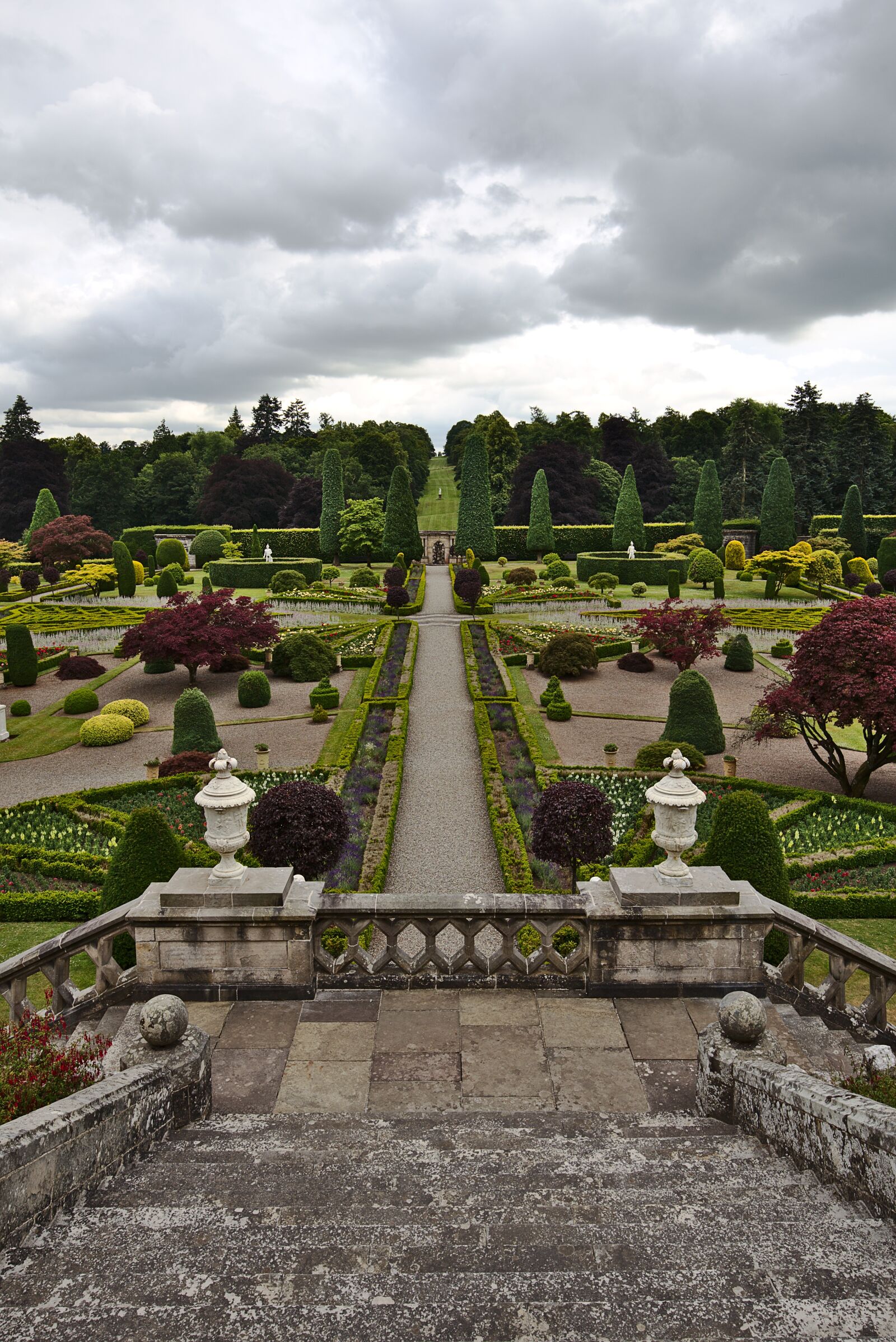 Canon EF 16-35mm F4L IS USM sample photo. Park, scotland, stairs photography