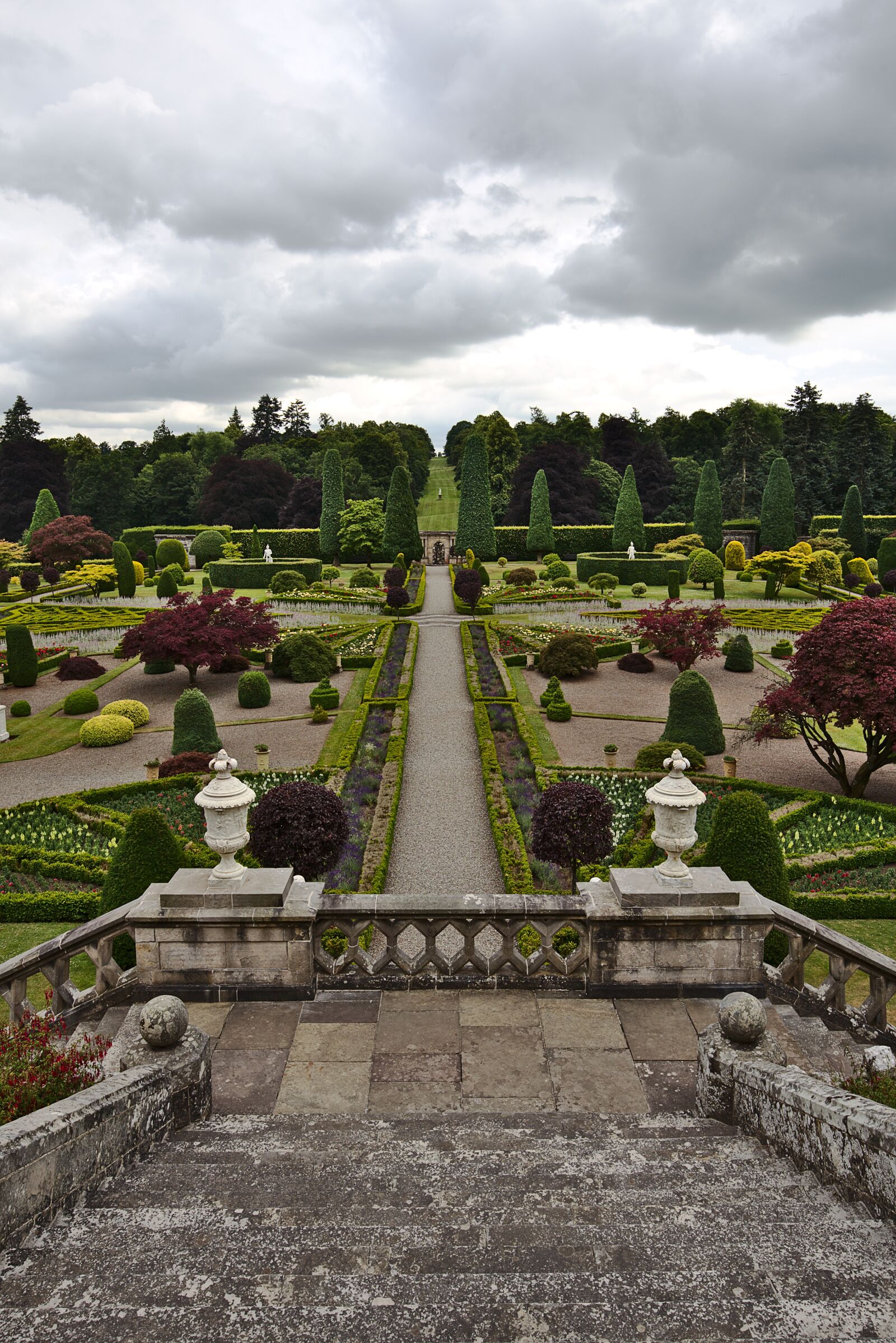 Canon EOS 6D + Canon EF 16-35mm F4L IS USM sample photo. Park, scotland, stairs photography