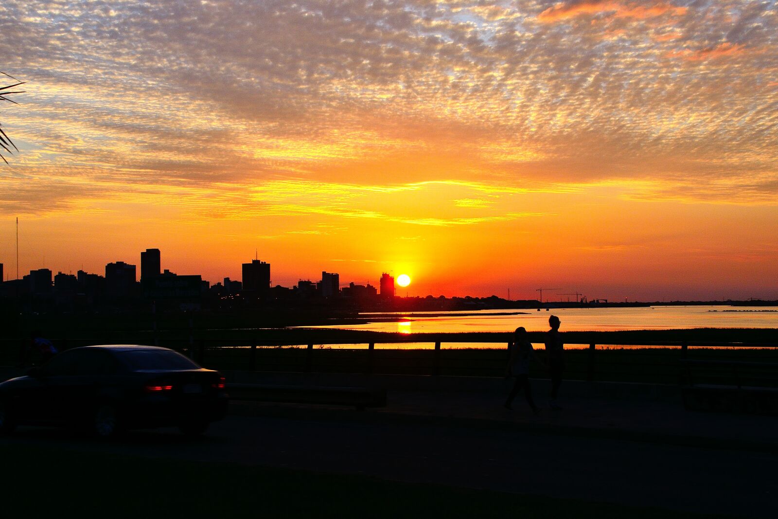 Nikon D7100 sample photo. Glow, red color, cbd photography