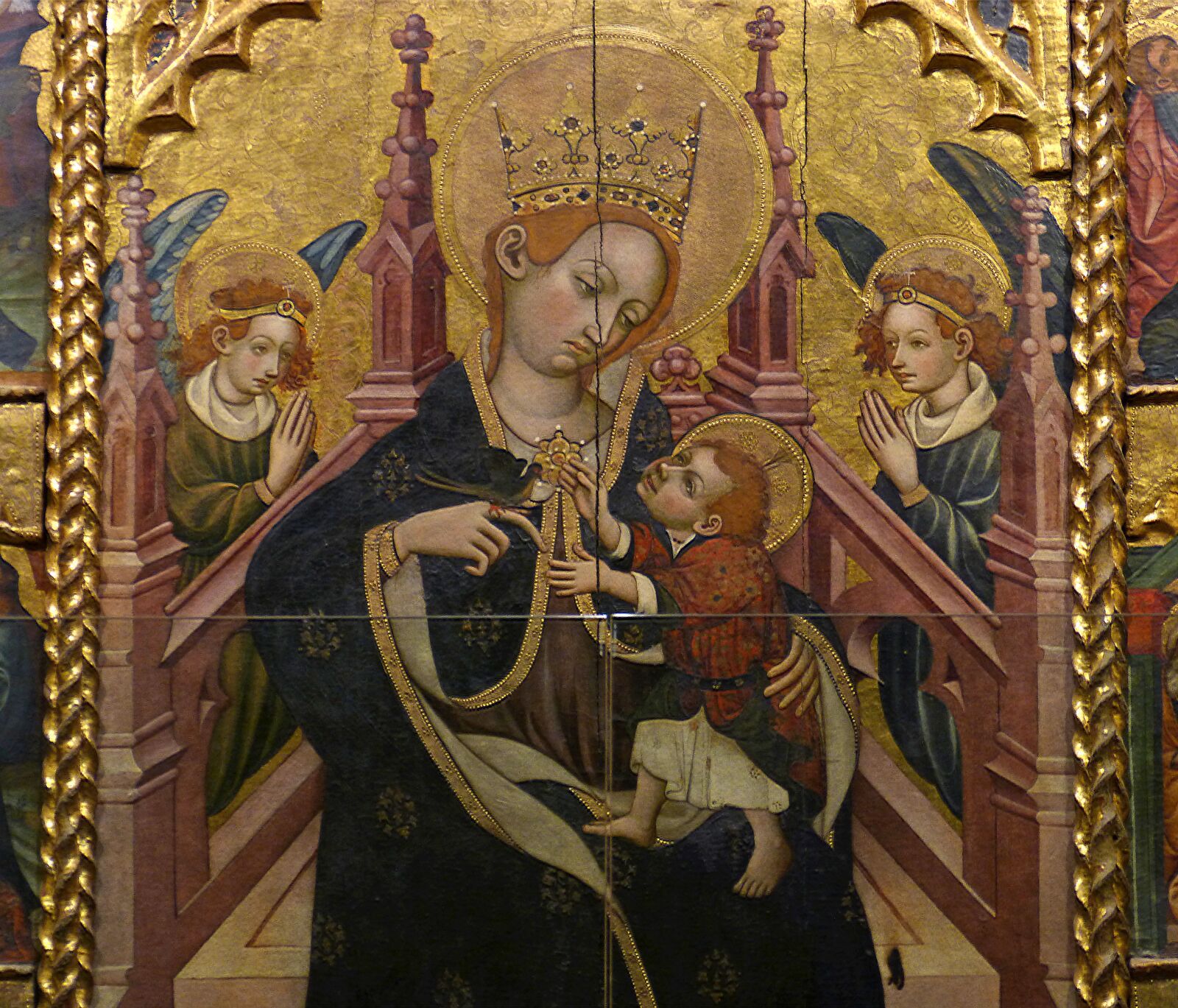 Panasonic DMC-FZ62 sample photo. Altarpiece, gothic, virgin mary photography