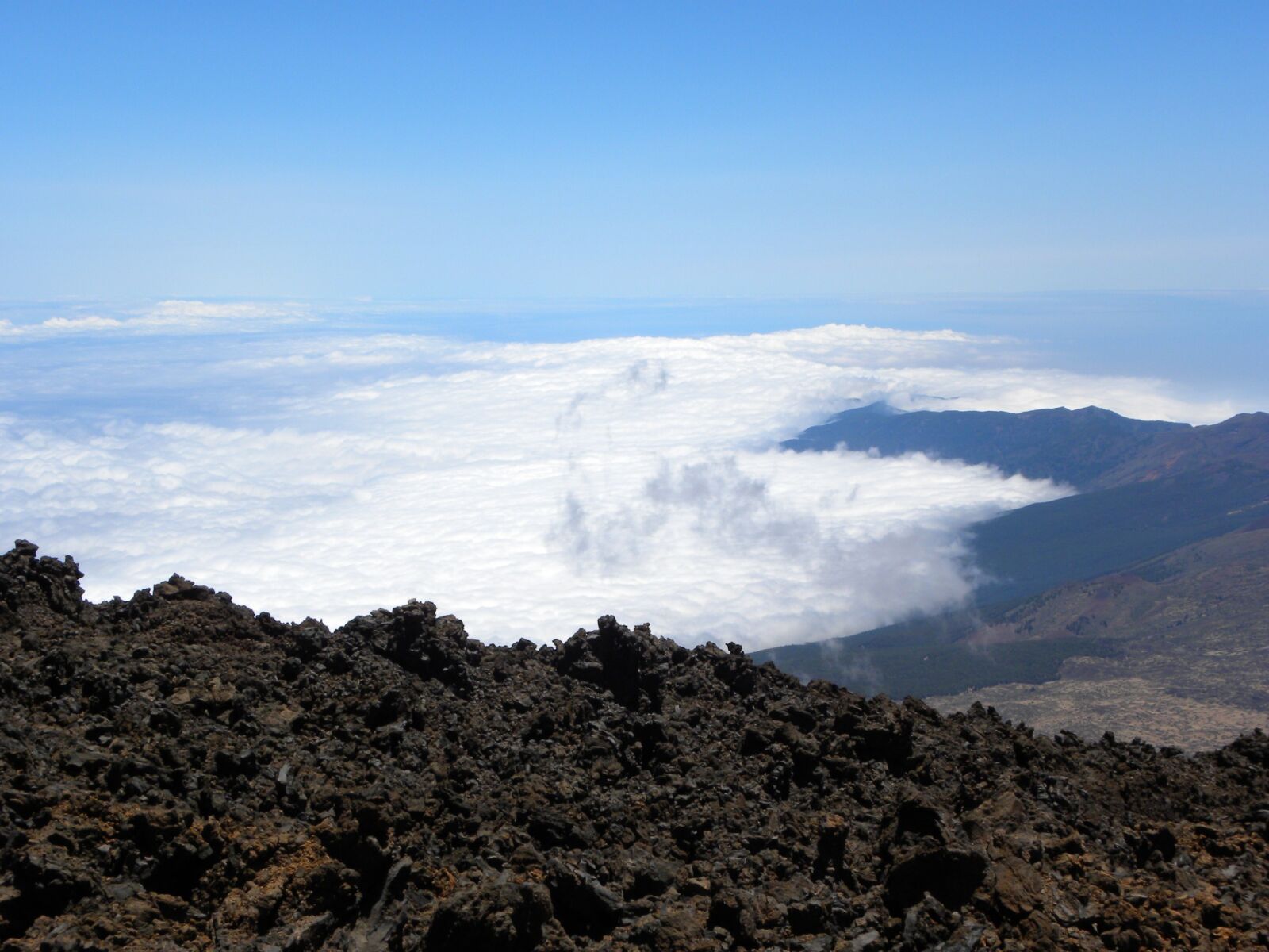 Nikon Coolpix P90 sample photo. Sea of clouds, clouds photography