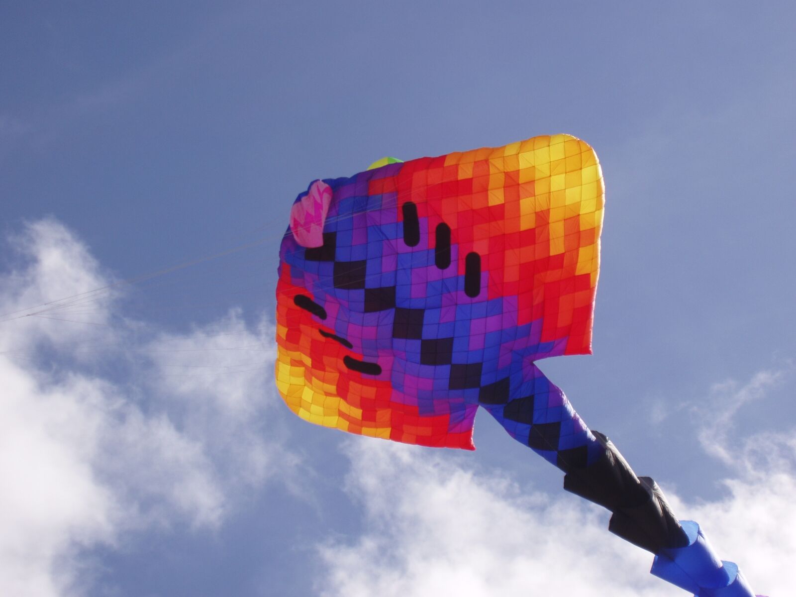 Olympus C-5000Z sample photo. Kite, sky, summer photography