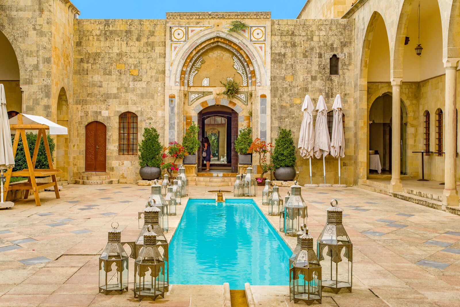 Pentax K-1 Mark II sample photo. Palace, oriental, pool photography