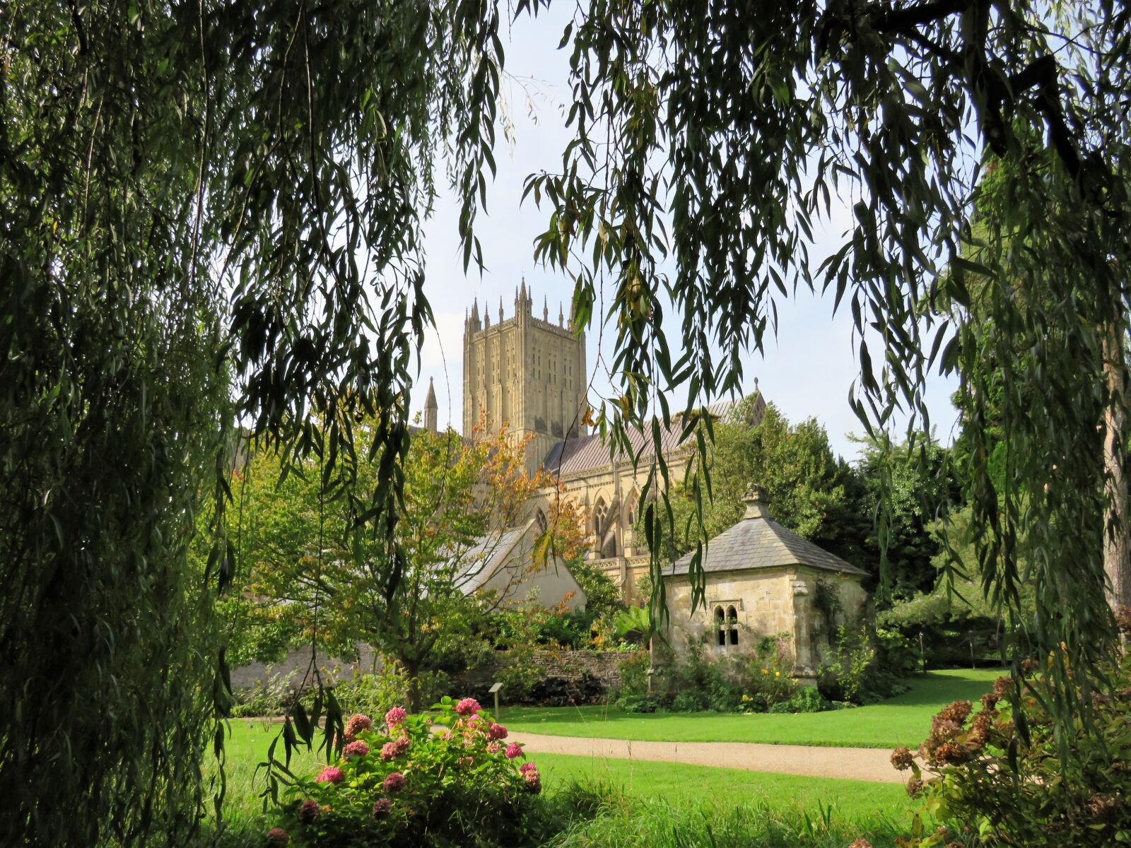 Canon PowerShot SX540 HS sample photo. Wells, cathedral, bishop's garden photography