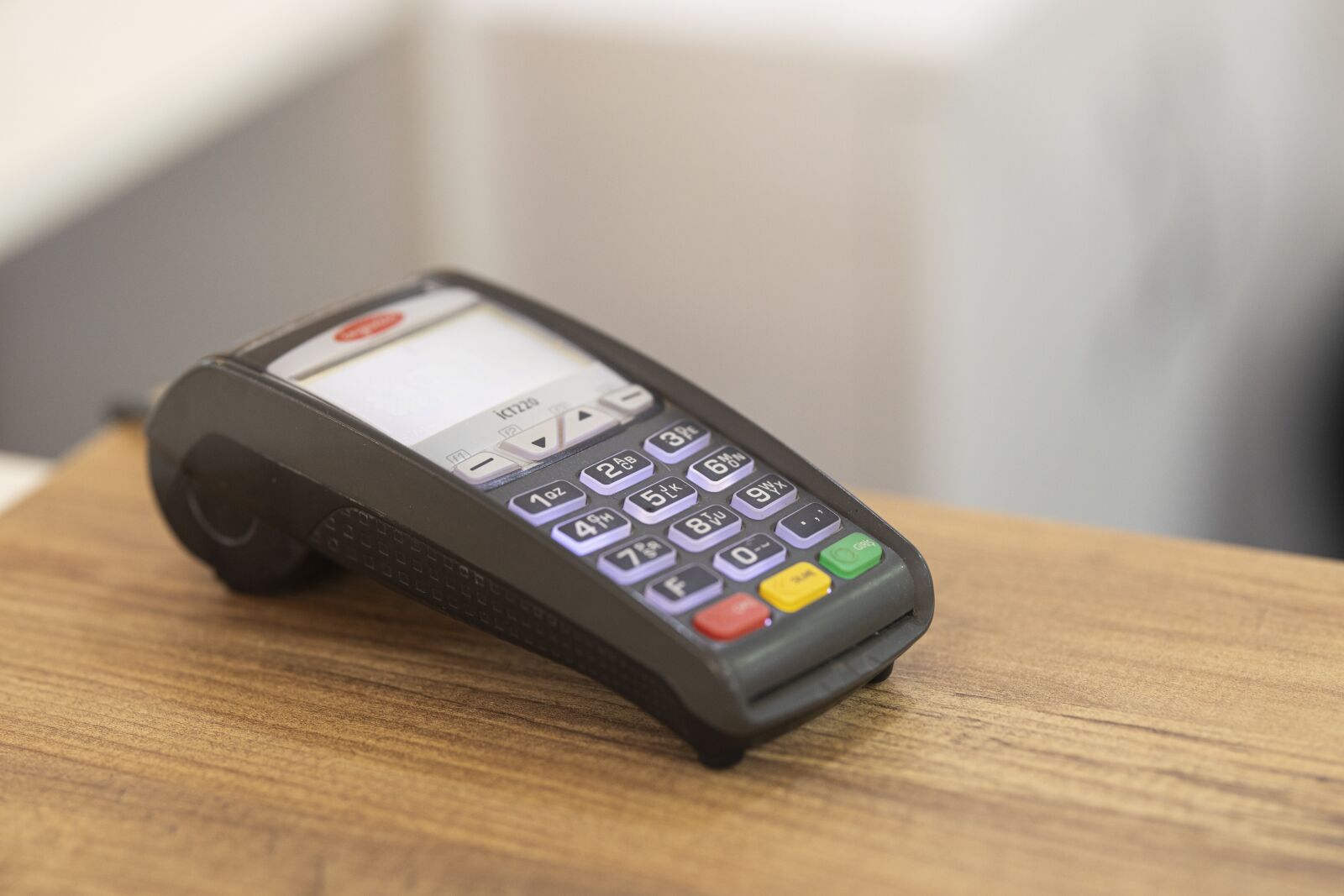 Canon RF 85mm F1.2L USM sample photo. Pos machine, technology, key photography