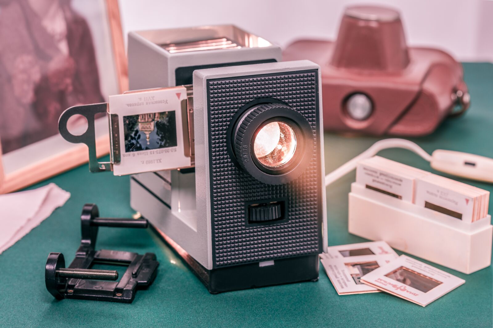 Nikon D7200 sample photo. Slide projector, film-strip, image photography