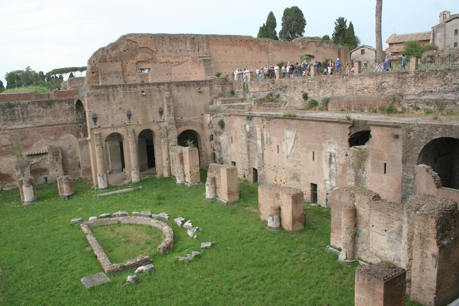 Canon EOS 350D (EOS Digital Rebel XT / EOS Kiss Digital N) sample photo. Mont-palatin, rome, architecture photography