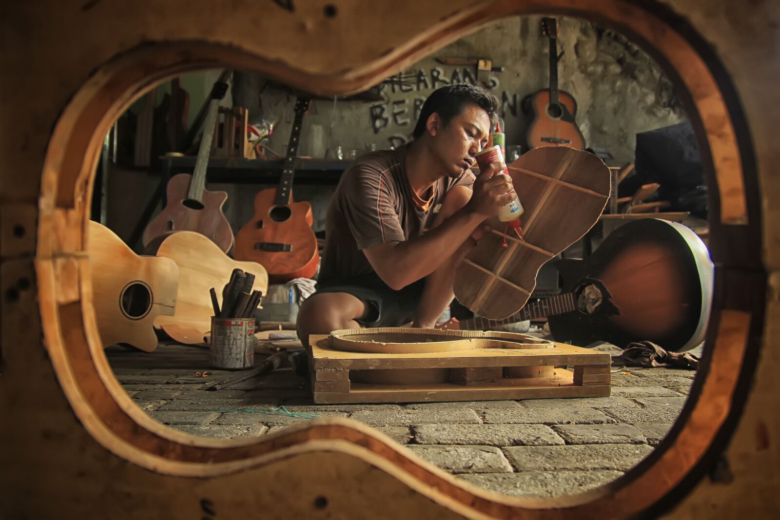 Canon EOS 60D sample photo. Workshop, instrument, wood photography