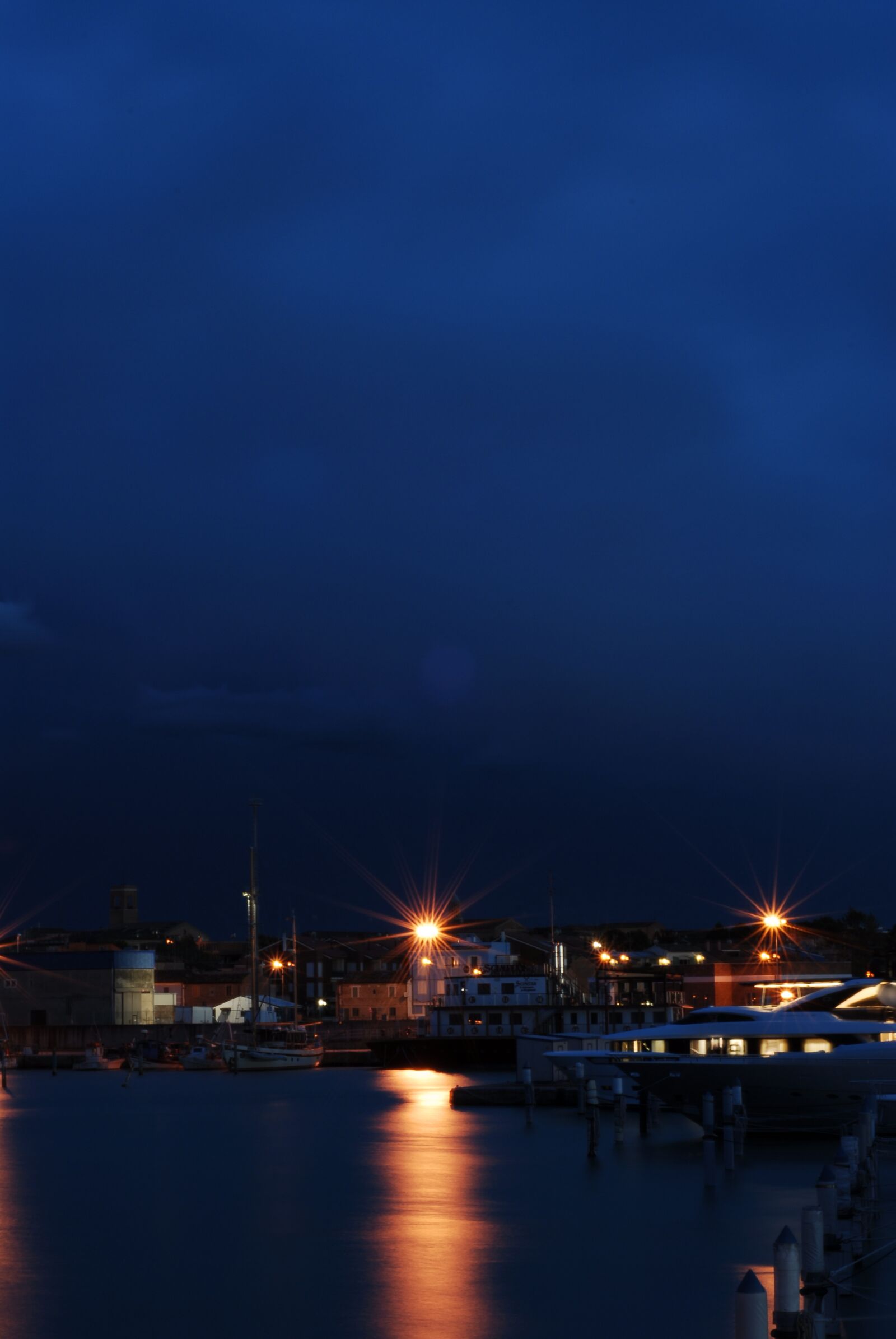 Nikon D200 sample photo. Sea, boat, ship photography
