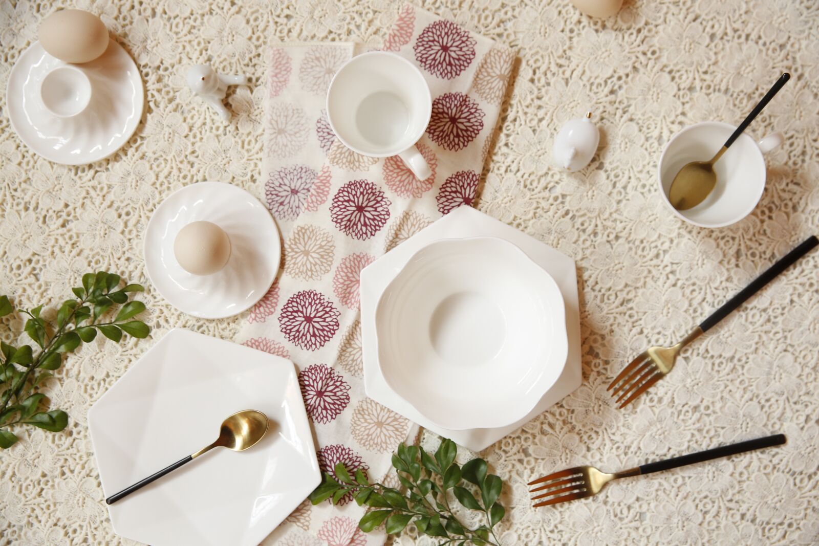 Canon EF 24-70mm F2.8L II USM sample photo. White, tableware, western-style photography