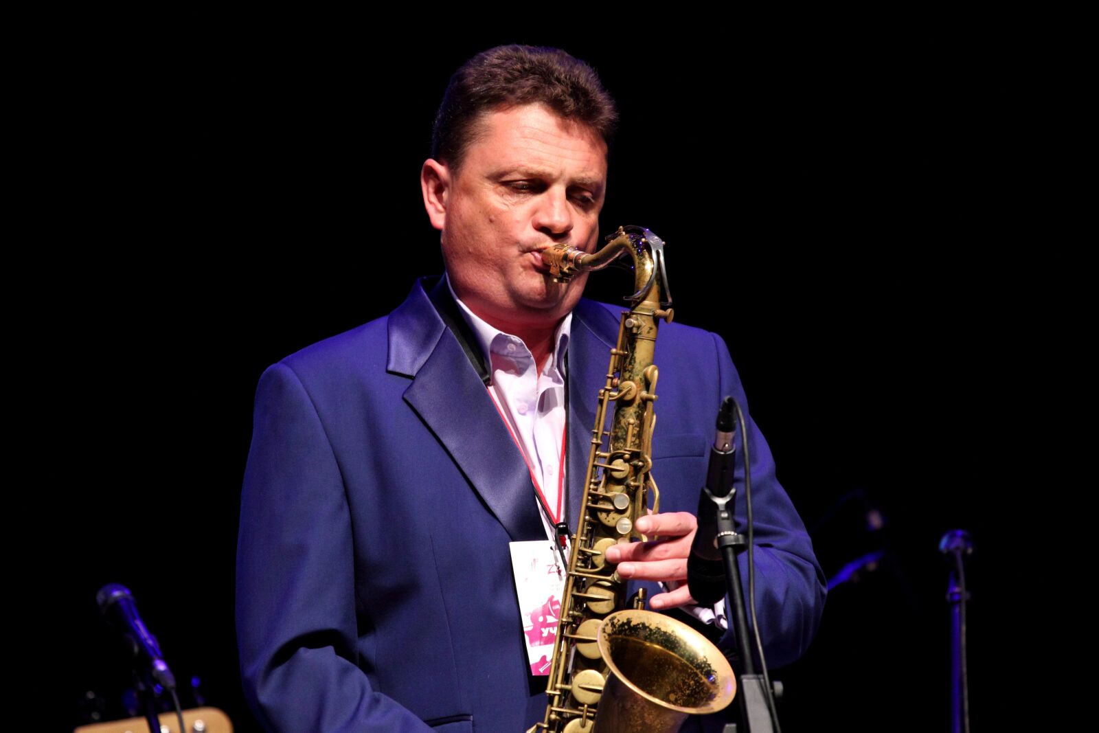 Canon EOS 550D (EOS Rebel T2i / EOS Kiss X4) sample photo. Saxophone, musician, jazz photography