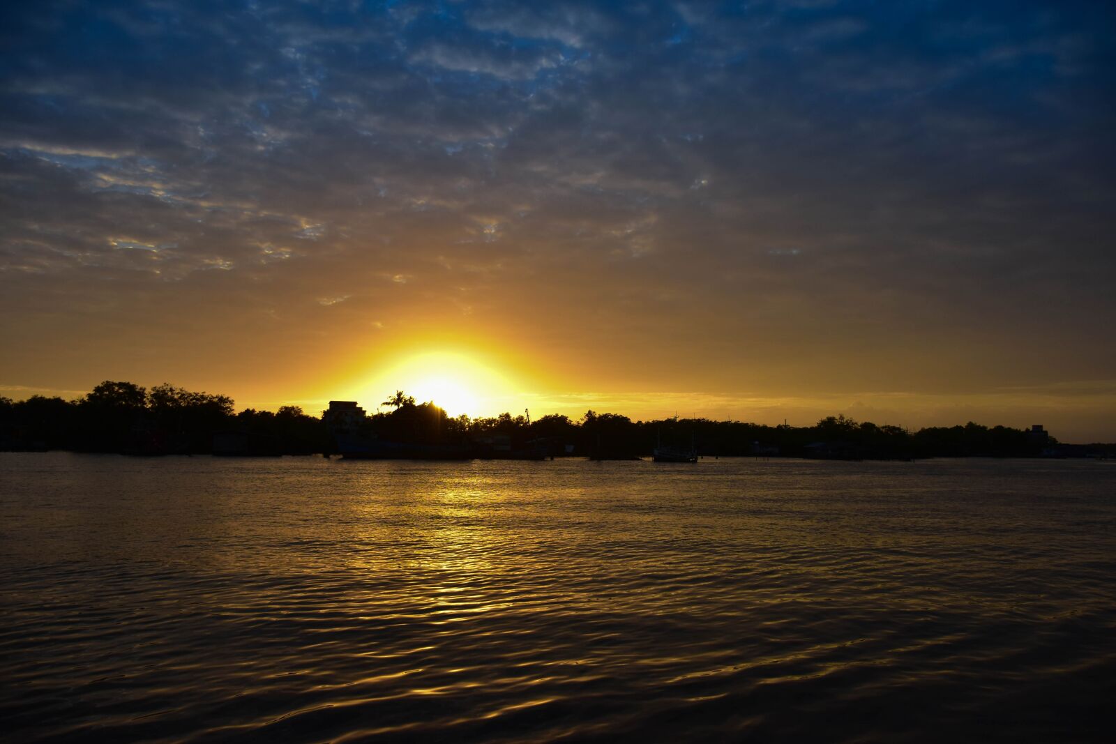 Nikon D5500 sample photo. Sunset, sun, cloud photography