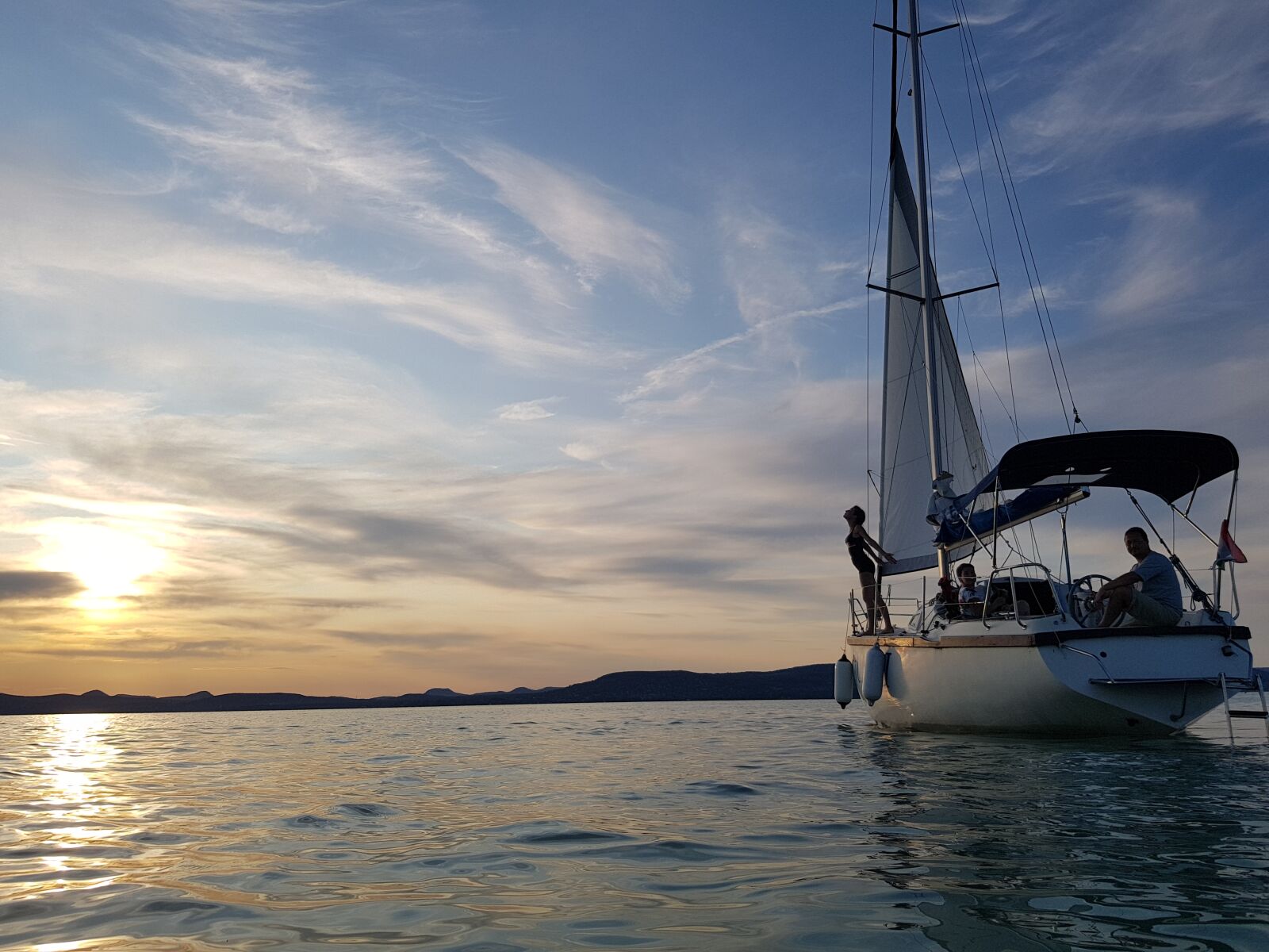 Samsung Galaxy S8 sample photo. Boat, sunset, water photography