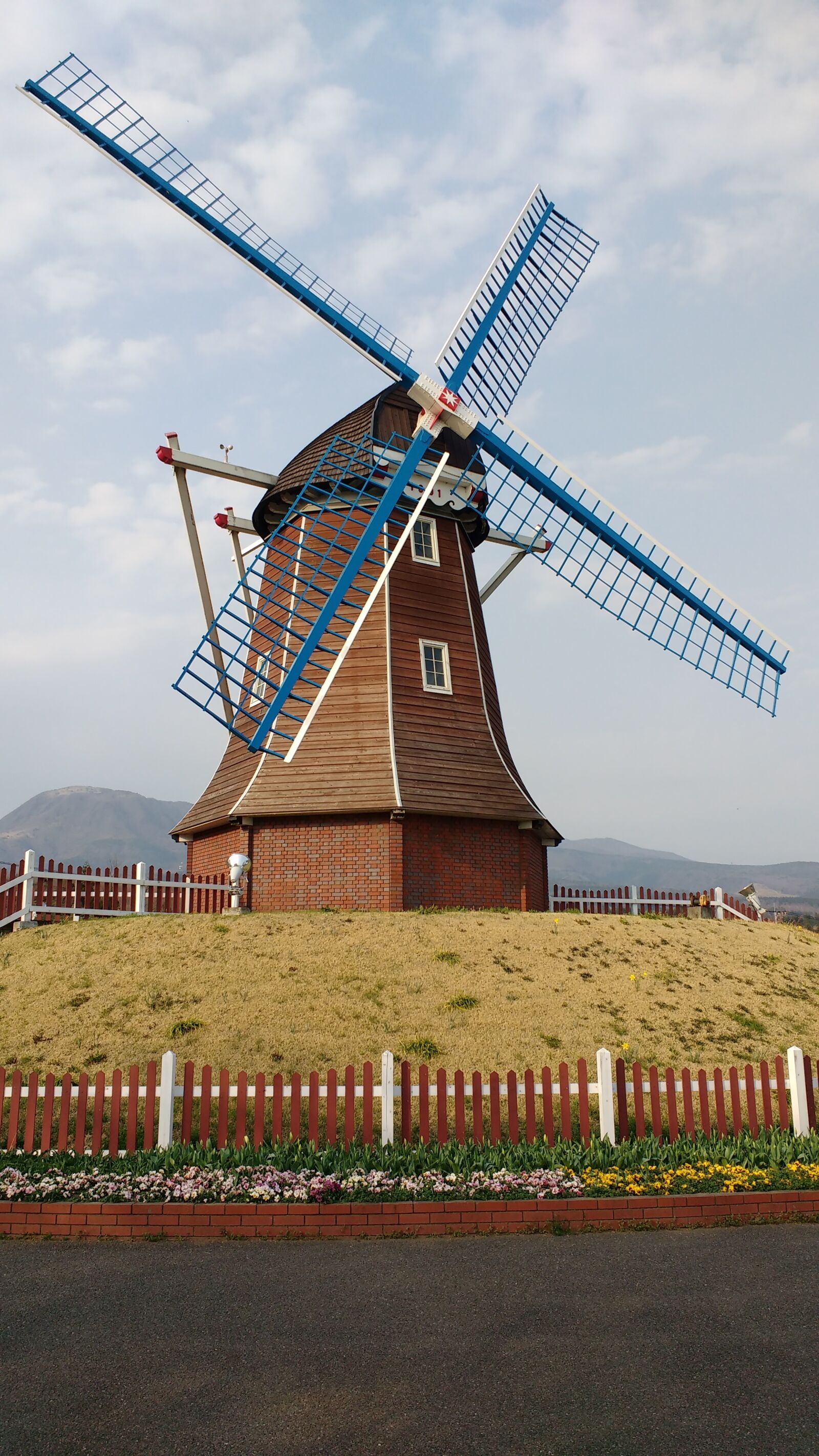 Motorola MotoG3 sample photo. Windmill, japan, hill photography