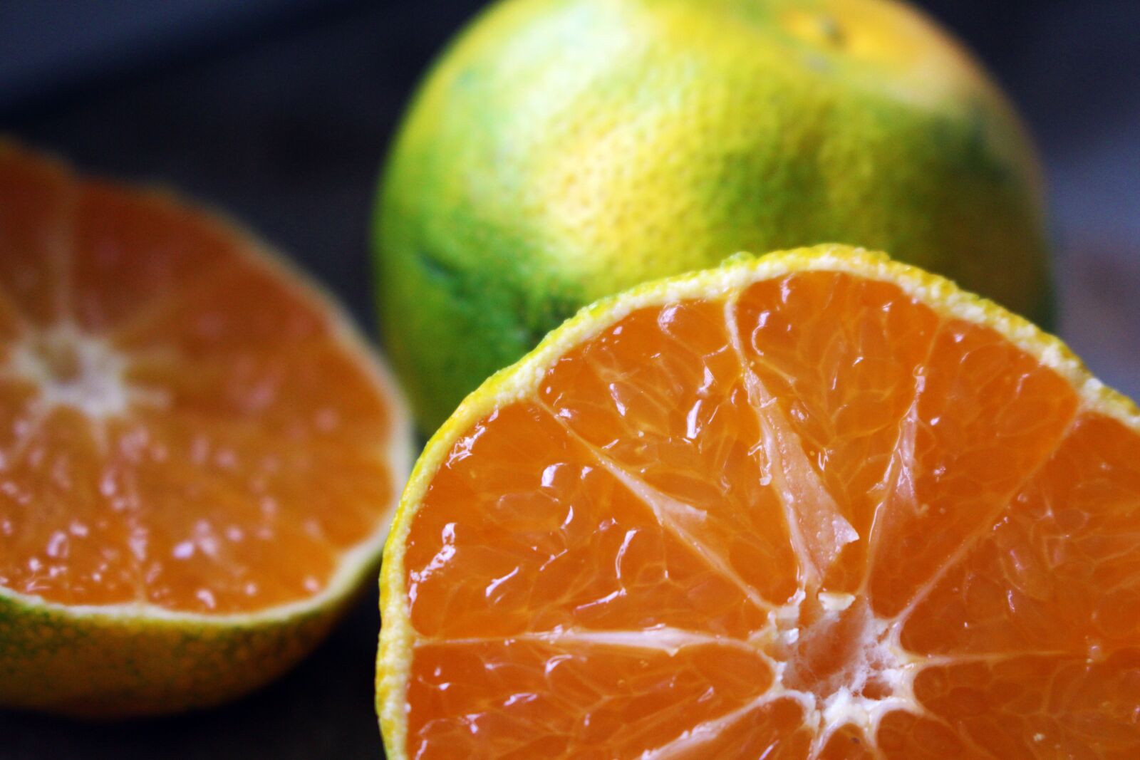 Canon EOS 700D (EOS Rebel T5i / EOS Kiss X7i) sample photo. Green tangerine, citrus fruit photography