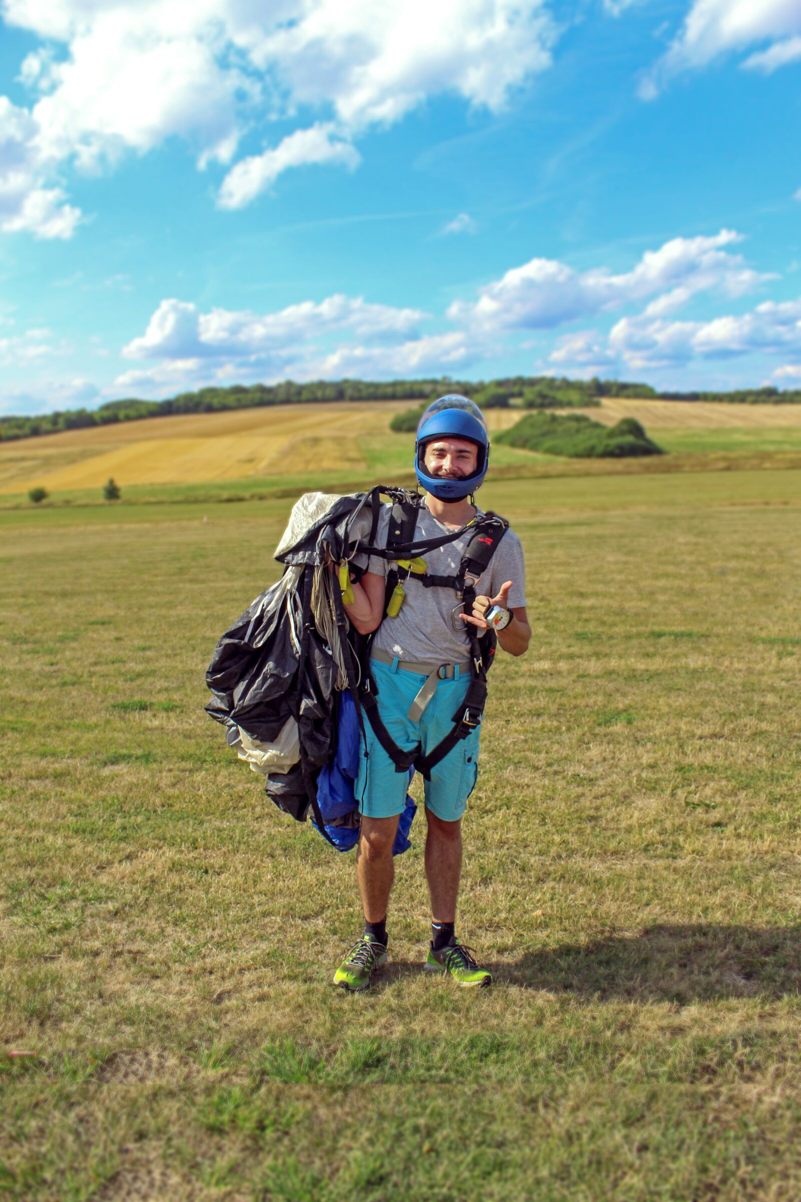 Canon EOS 650D (EOS Rebel T4i / EOS Kiss X6i) sample photo. Skydiving, fun, parachute photography