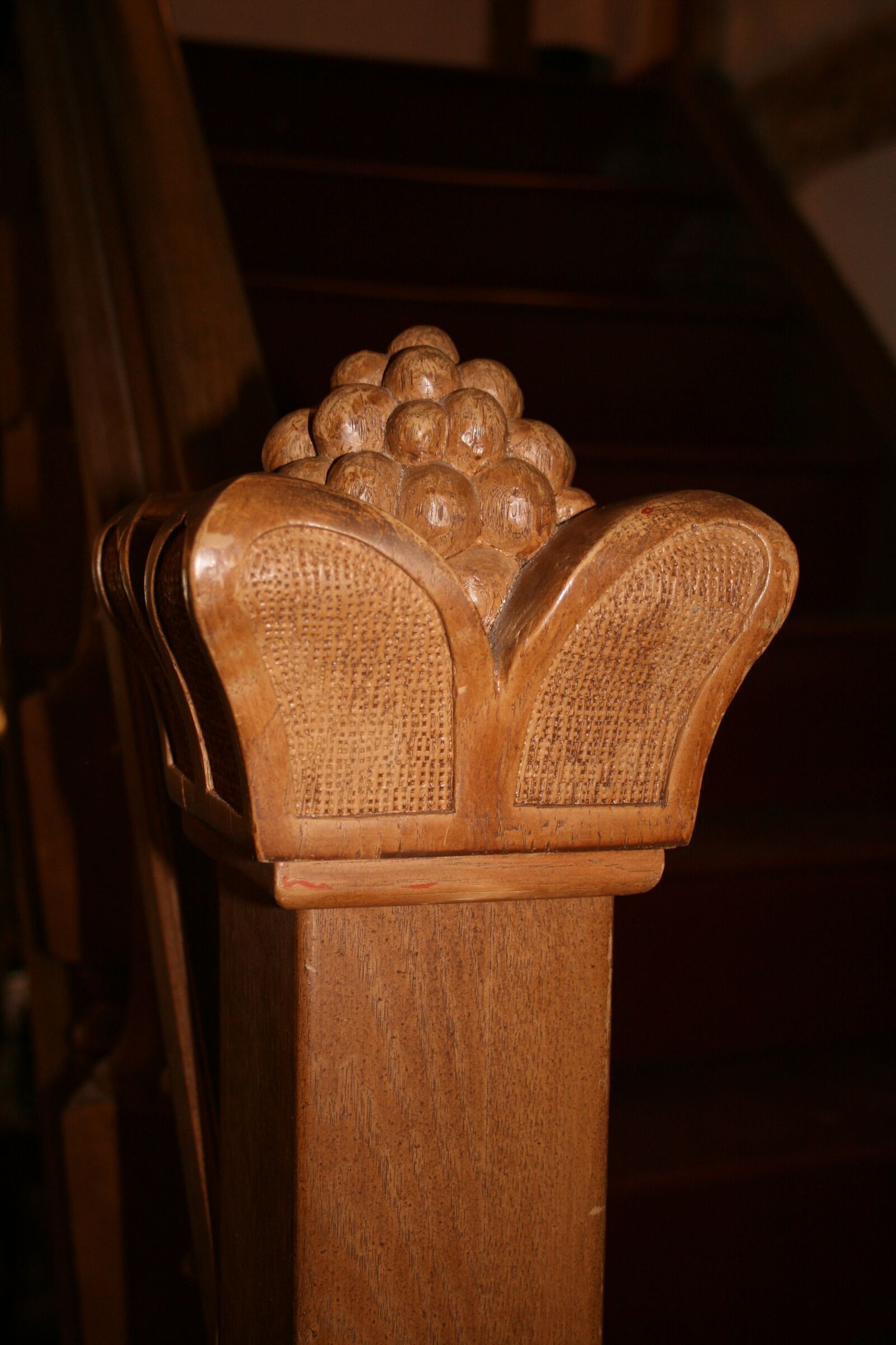 Canon EOS 400D (EOS Digital Rebel XTi / EOS Kiss Digital X) sample photo. Treppengel nder, stair doorknob photography