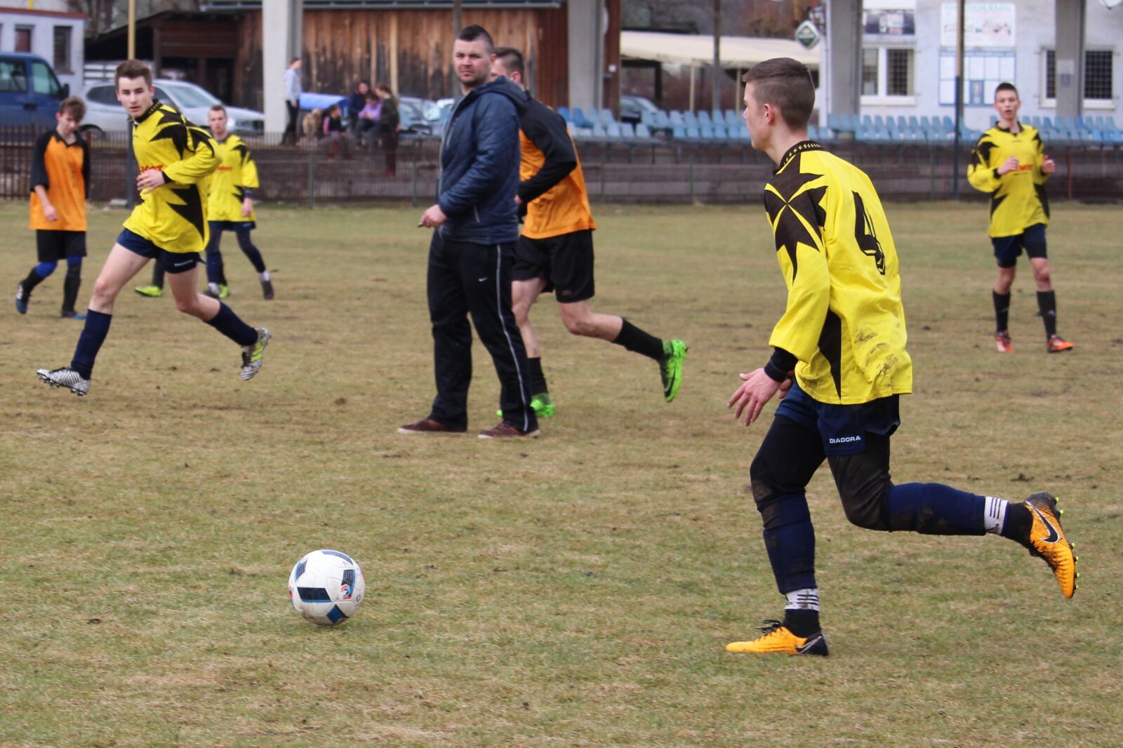 Canon EF-S 55-250mm F4-5.6 IS STM sample photo. Football, match, youth photography