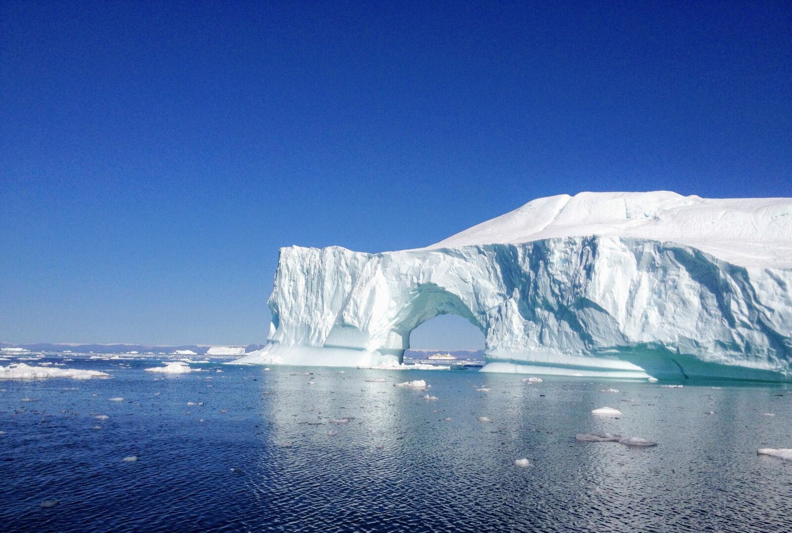 Apple iPhone 4S sample photo. Arctic, ice, sea photography