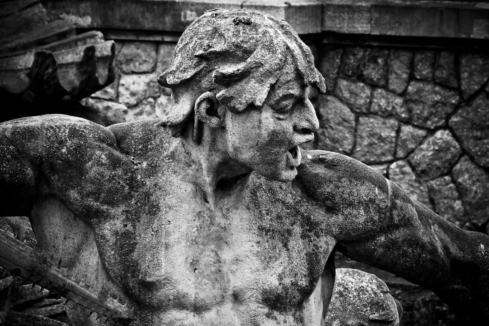 Olympus OM-D E-M10 sample photo. Statue, fountain, figure photography